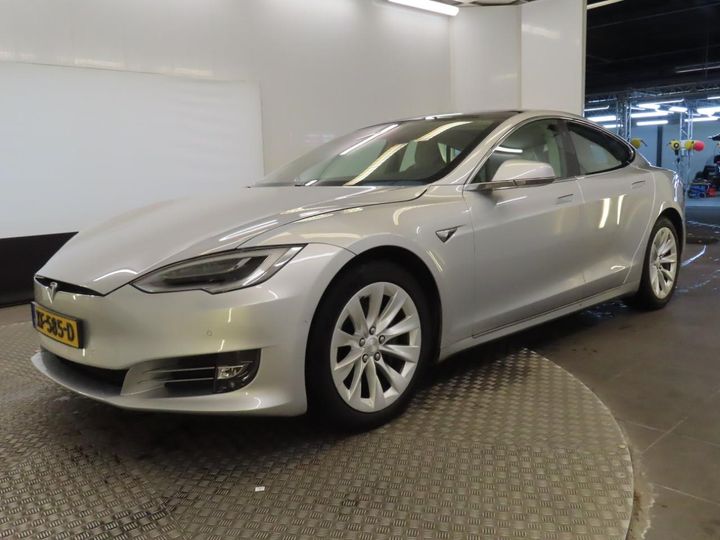 TESLA MODEL S 2018 5yjsa7e26jf285153