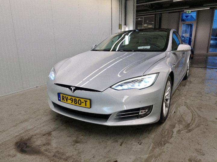 TESLA S 2018 5yjsa7e29jf234326