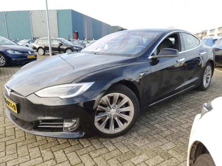 TESLA MODEL 2018 5yjsa7e2xjf262040