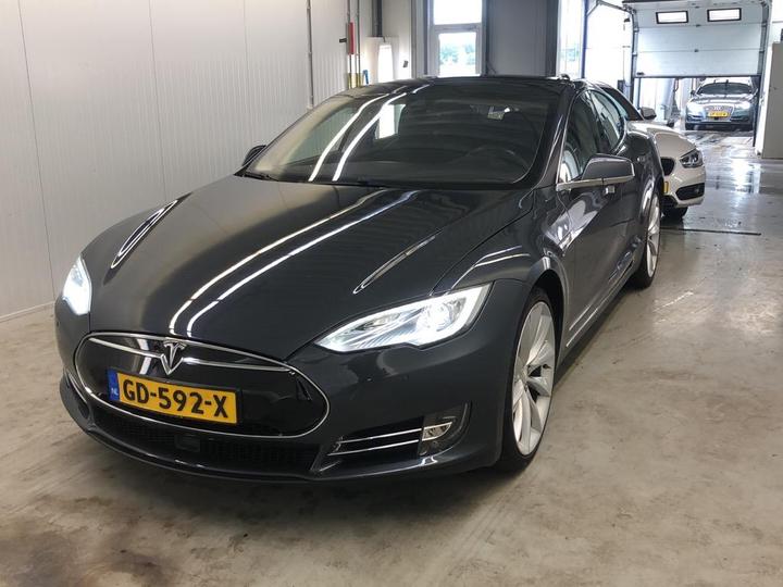 TESLA S 2015 5yjsa7s13ffp76427