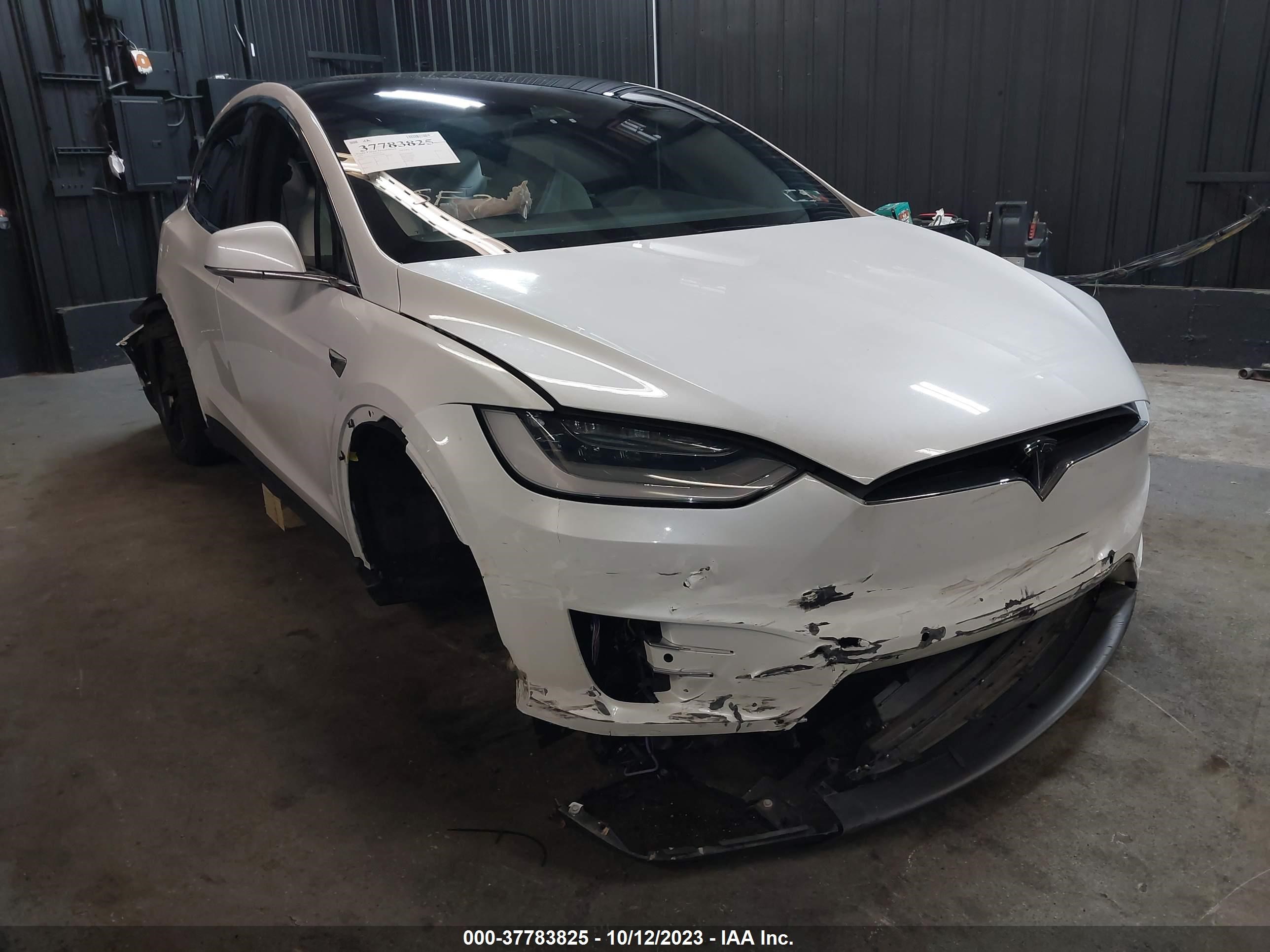 TESLA MODEL X 2020 5yjxcae24mf324081