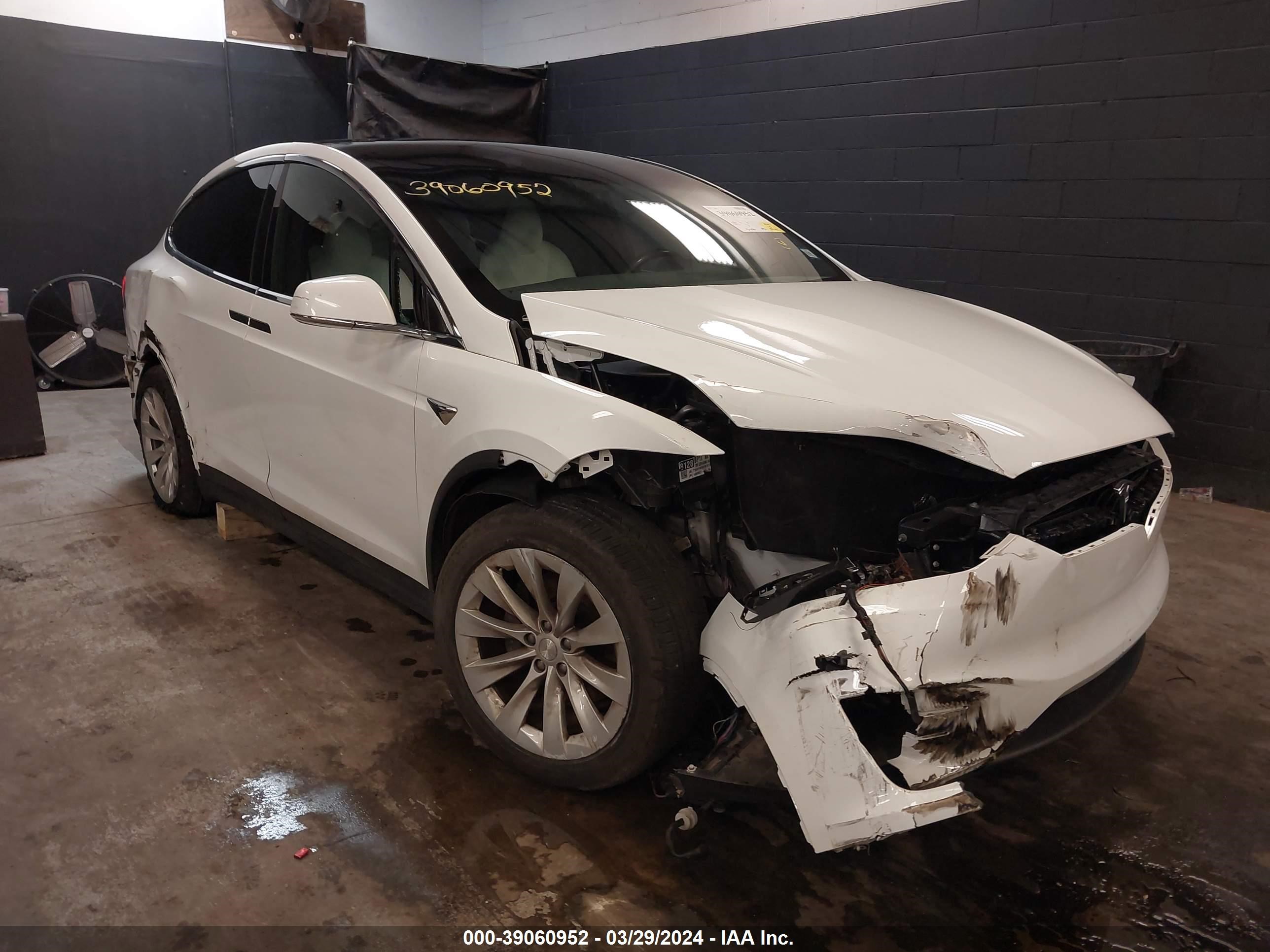 TESLA MODEL X 2020 5yjxcae28lf297658