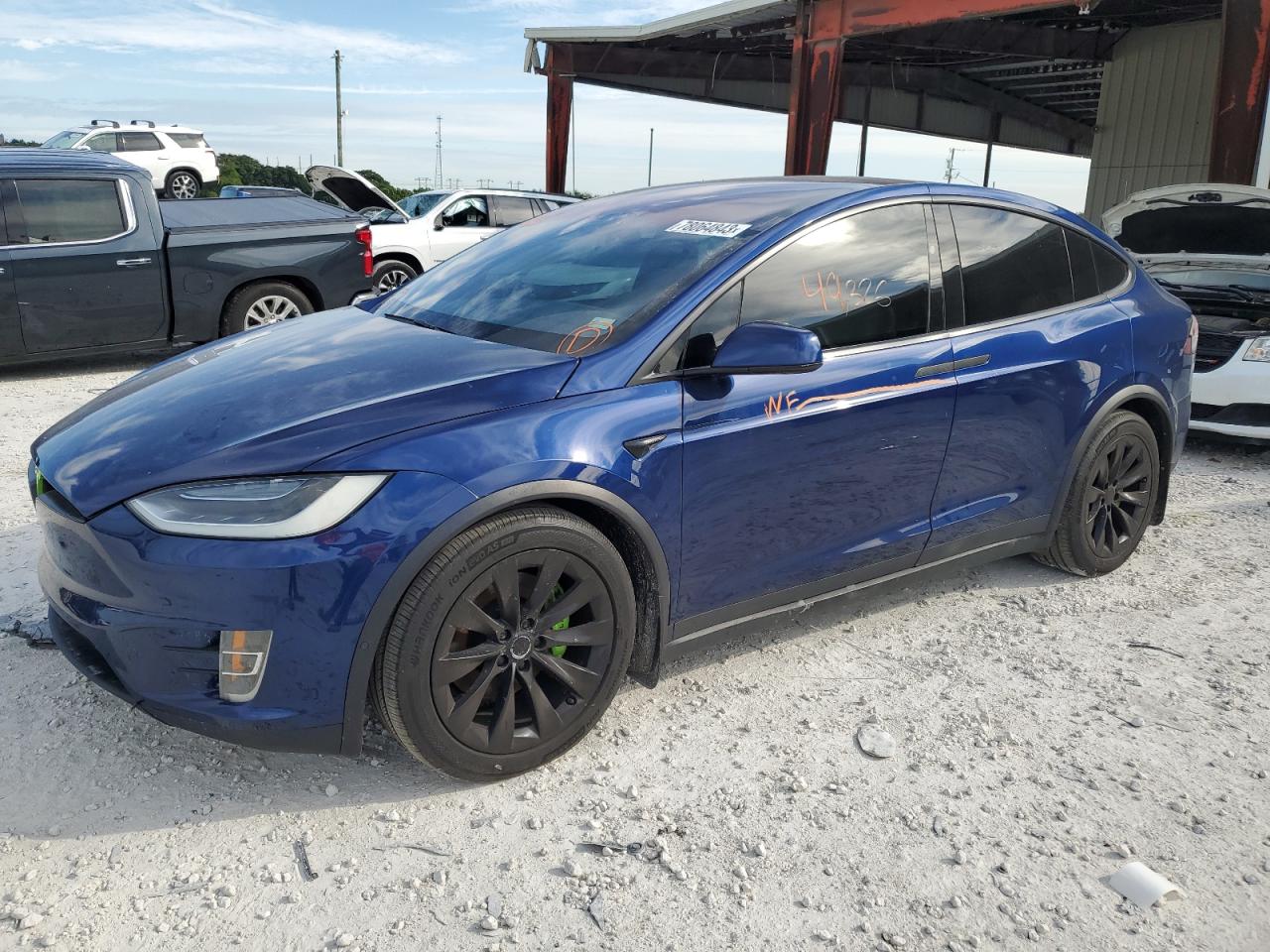 TESLA MODEL X 2017 5yjxcbe2xhf040157