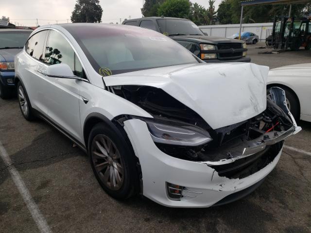 TESLA MODEL X 2017 5yjxcbe2xhf053586