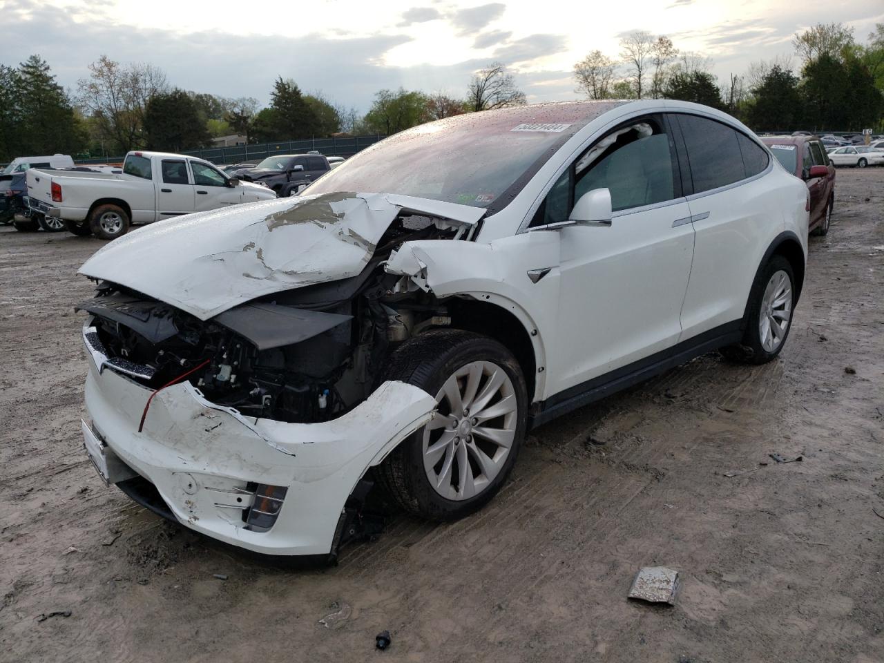 TESLA MODEL X 2018 5yjxcbe2xjf087551