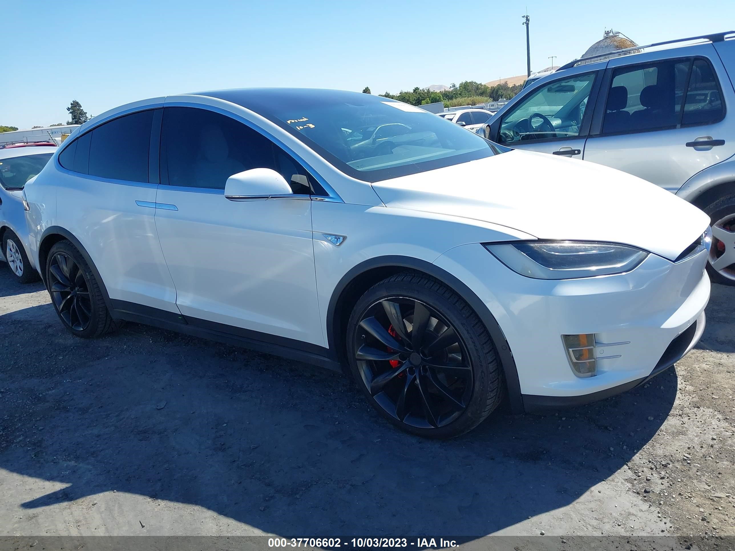 TESLA MODEL X 2016 5yjxcbe42gf002079