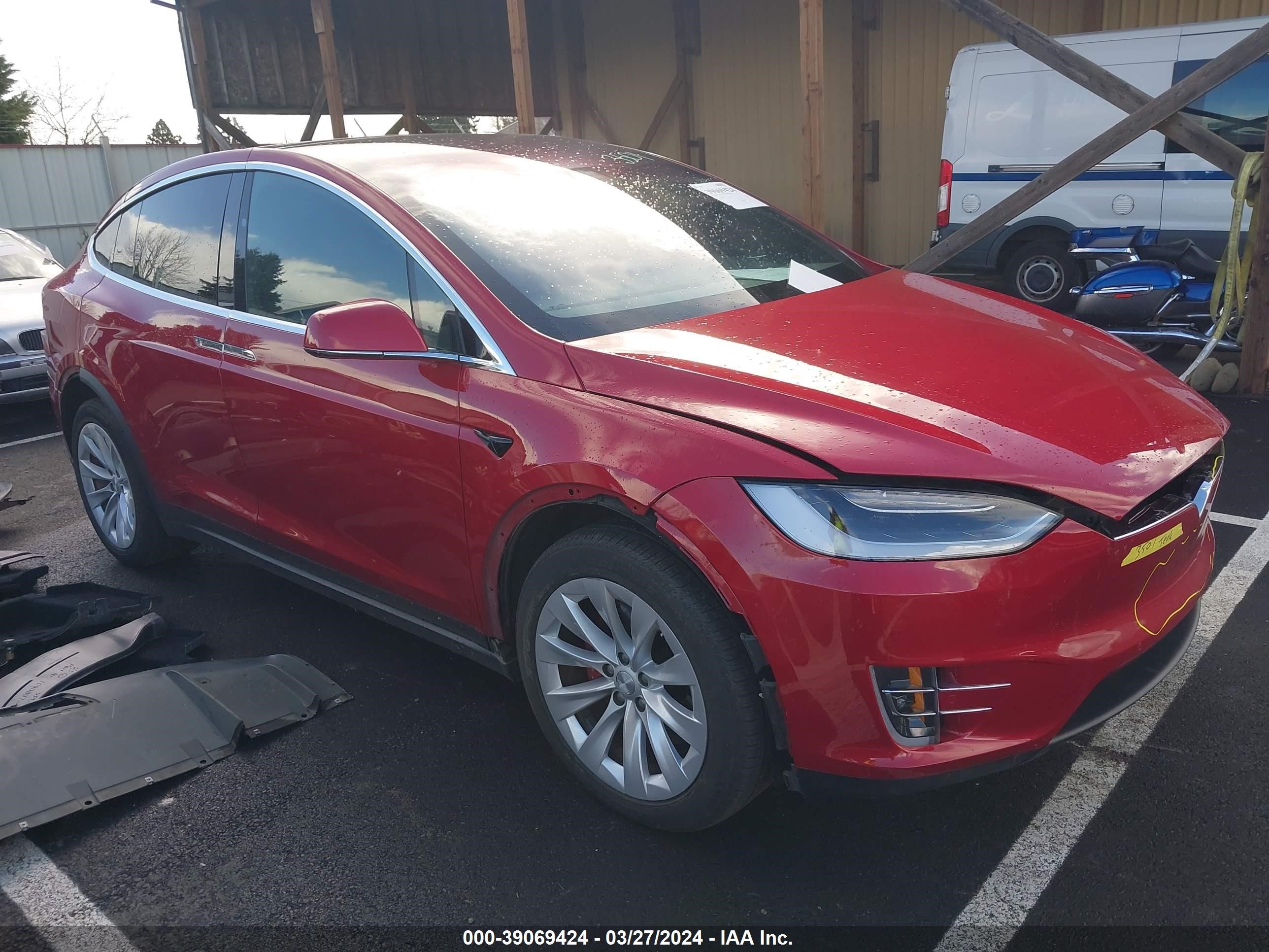 TESLA MODEL X 2017 5yjxcbe4xhf040676