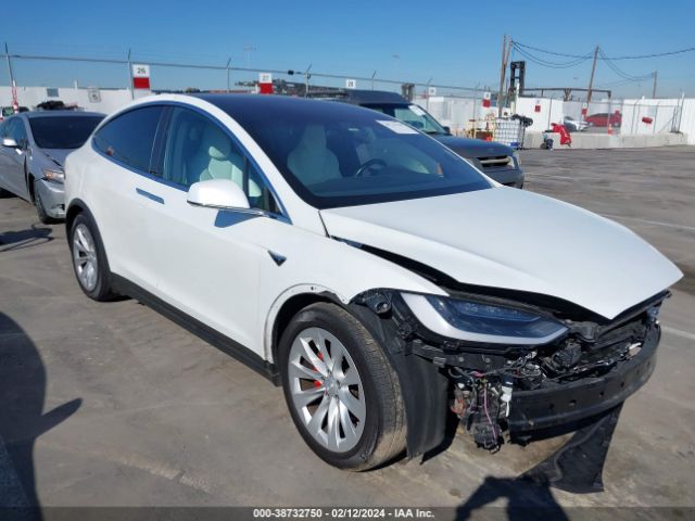 TESLA MODEL X 2018 5yjxcbe4xjf142954