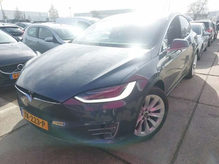 TESLA MODEL 2018 5yjxcce21jf106882