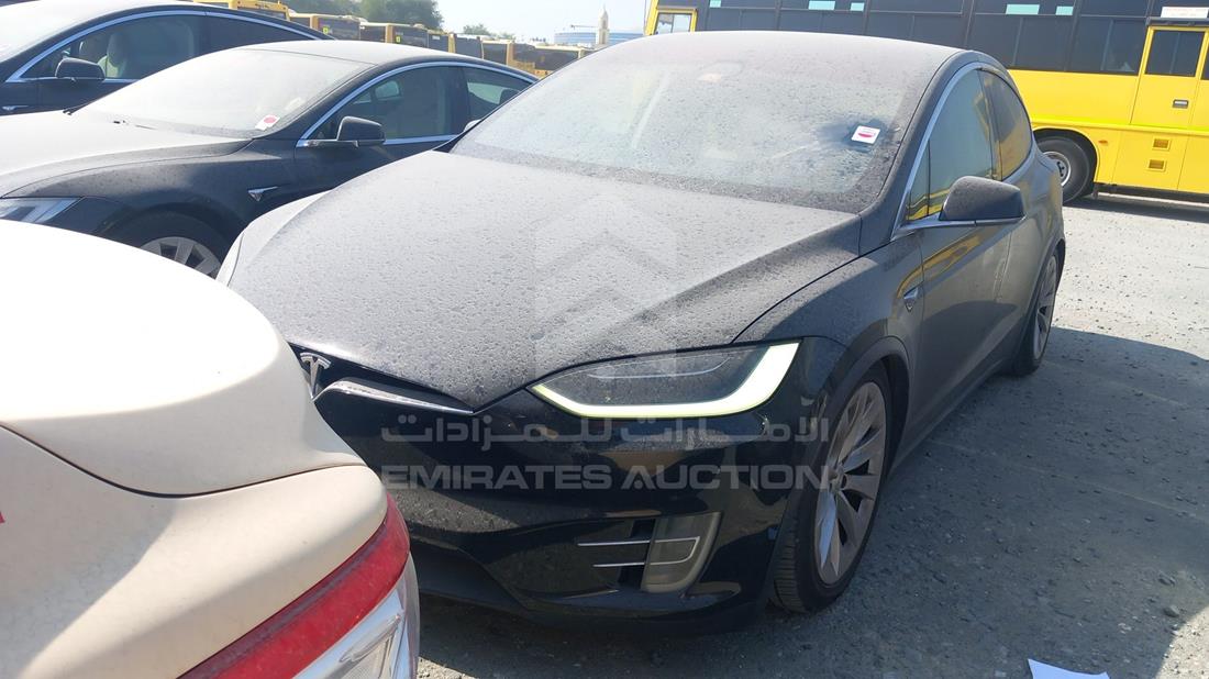 TESLA MODEL 2017 5yjxcce24hf052472