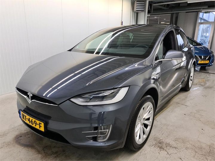 TESLA X 2018 5yjxcce26hf075302