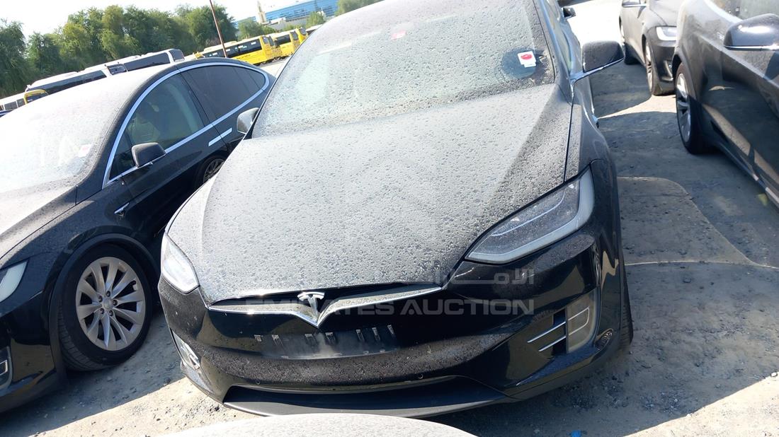 TESLA MODEL 2018 5yjxcce27jf082569