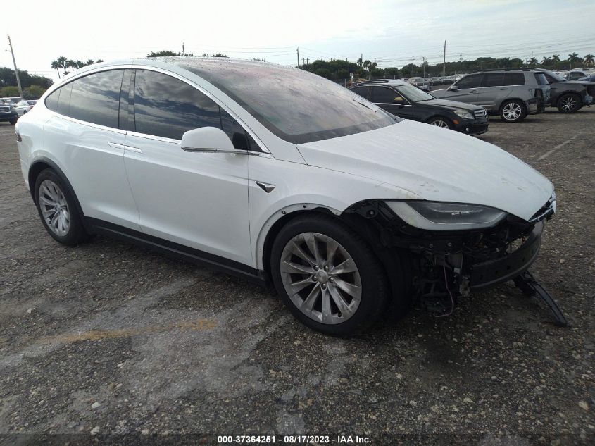 TESLA MODEL X 2020 5yjxcde21lf282176