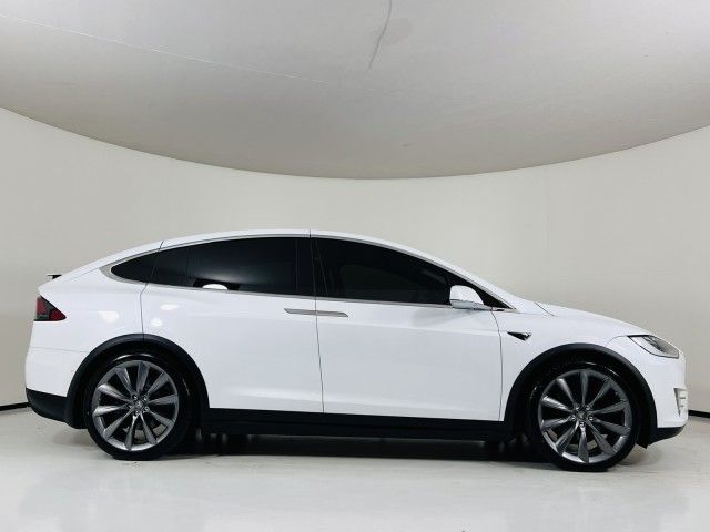 TESLA MODEL X 2018 5yjxcde25jf124484