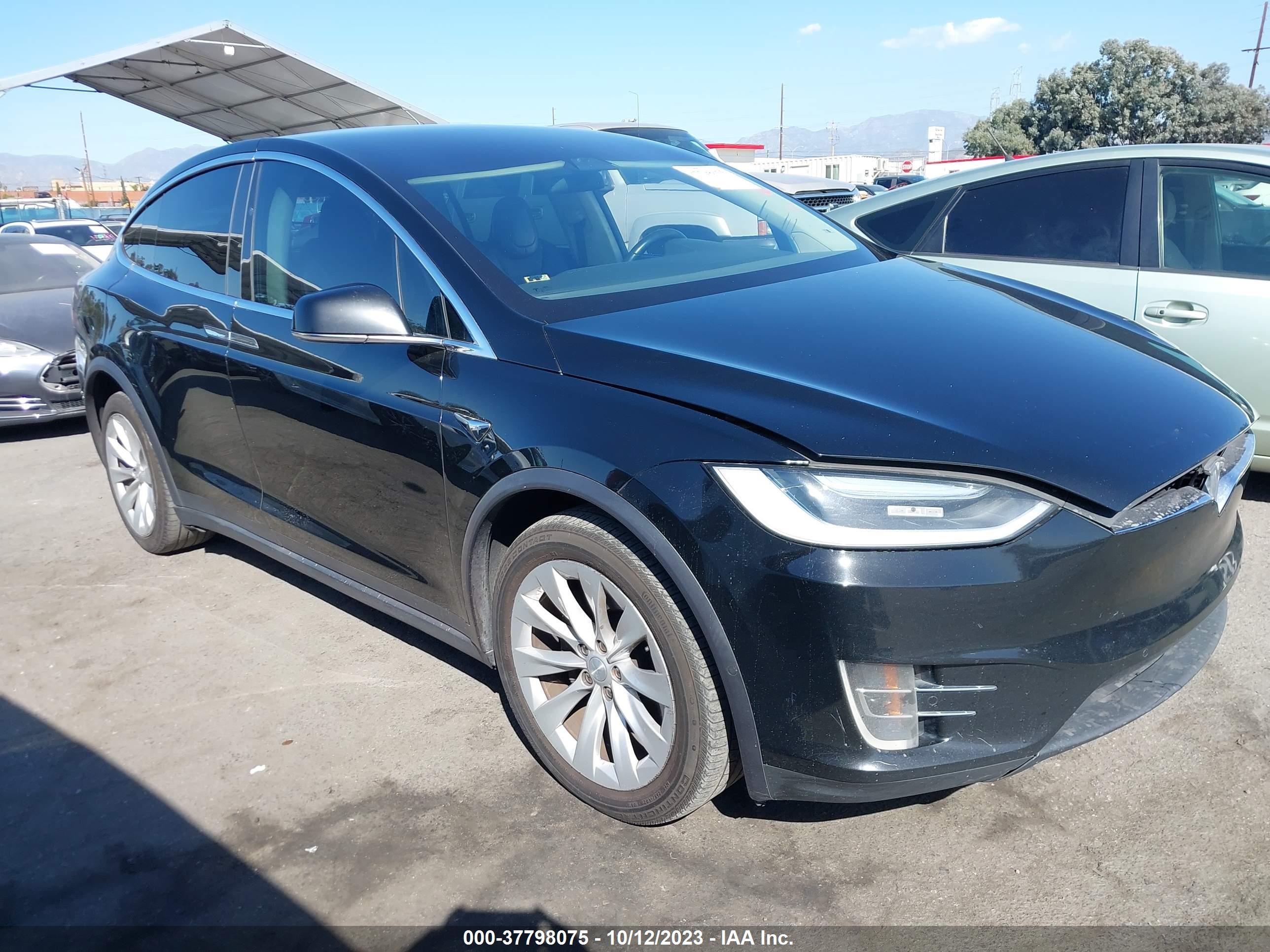 TESLA MODEL X 2017 5yjxcde29hf054398