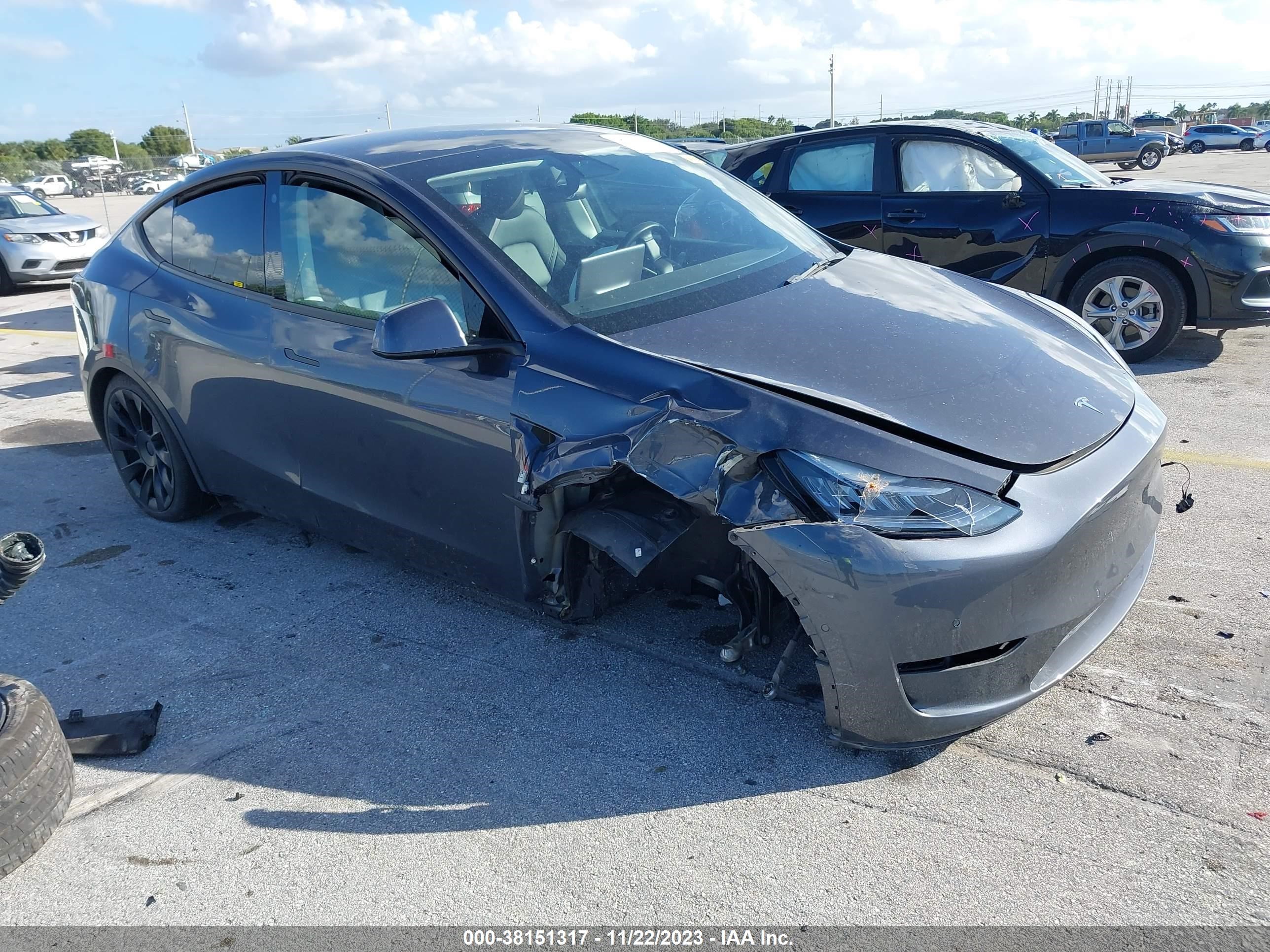 TESLA MODEL Y 2021 5yjygaee9mf143609