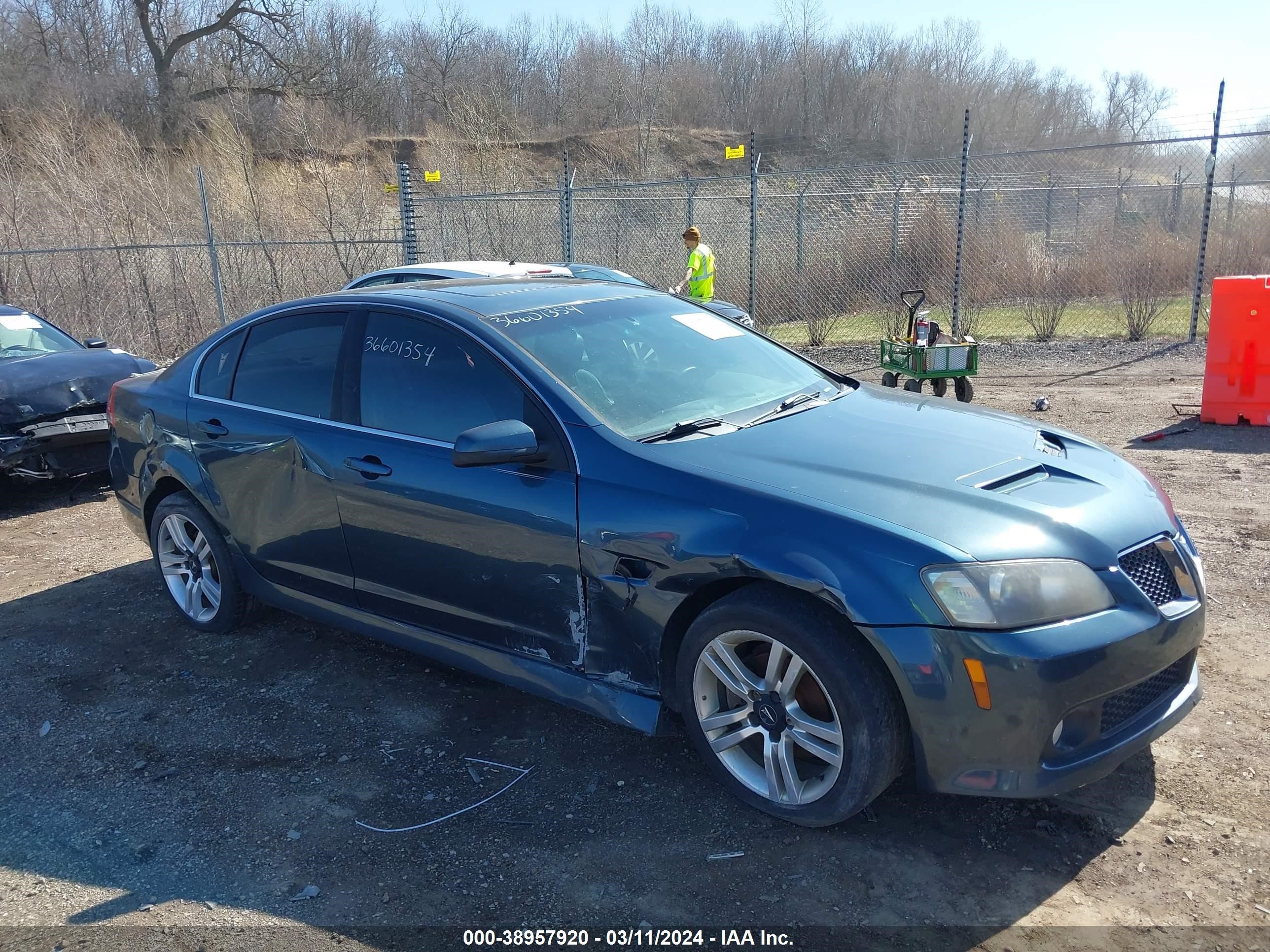 PONTIAC G8 2009 6g2er57729l179902