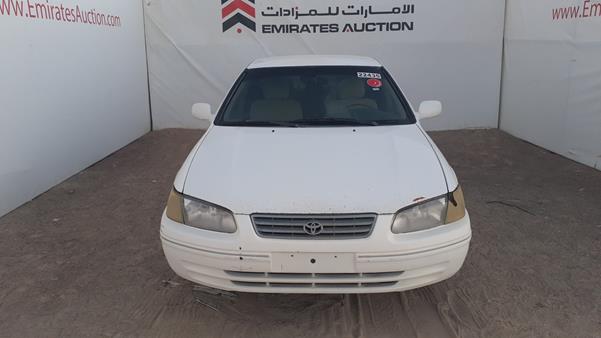 TOYOTA CAMRY 2002 6t1bg21k22x497885