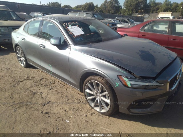 VOLVO S60 2019 7jr102fk1kg014851