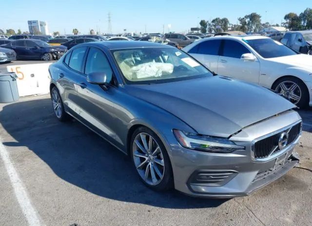 VOLVO S60 2019 7jr102fk6kg010844