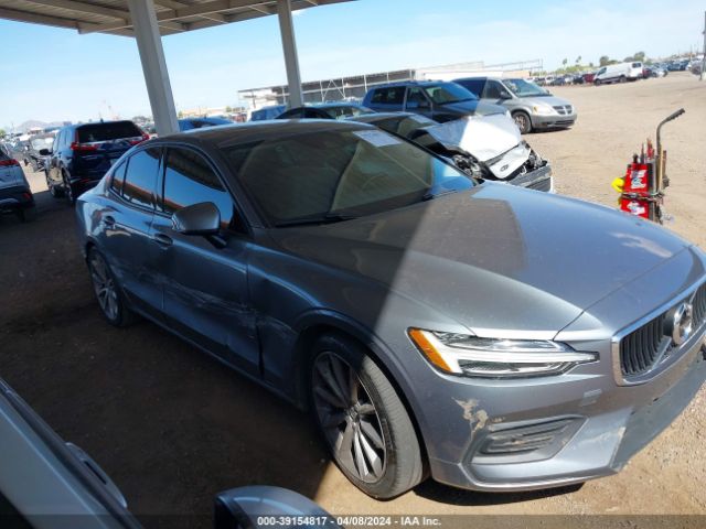 VOLVO S60 2019 7jr102fk7kg018127