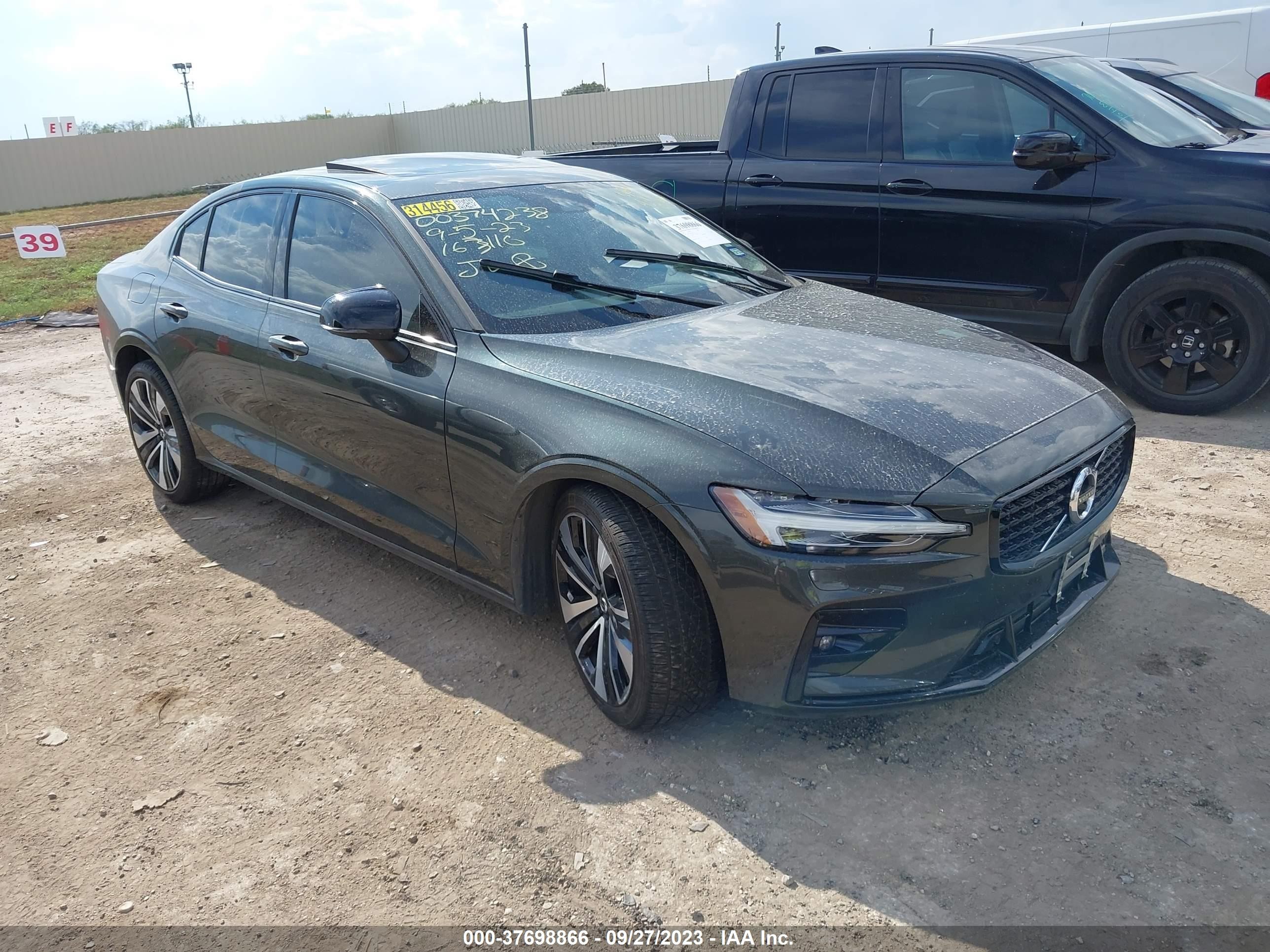 VOLVO S60 2022 7jrl12fz3ng163110