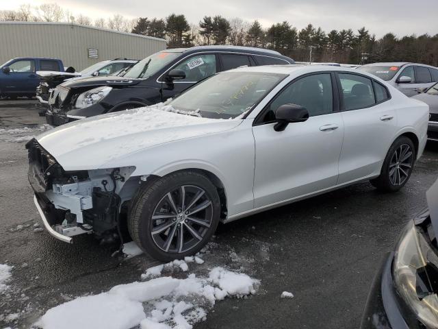 VOLVO S60 B5 MOM 2022 7jrl12tz6ng174137