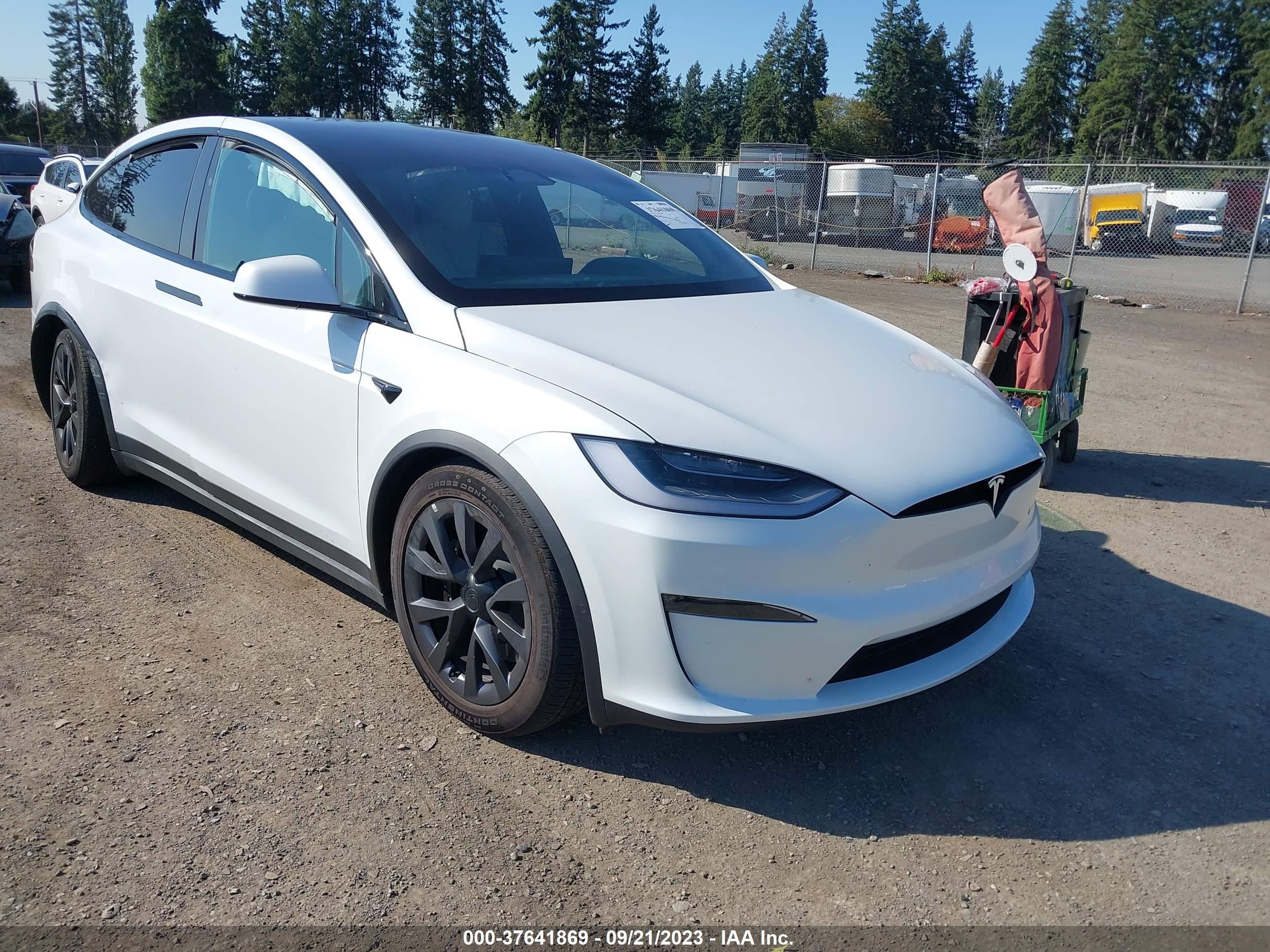 TESLA MODEL X 2023 7saxcbe51pf375190