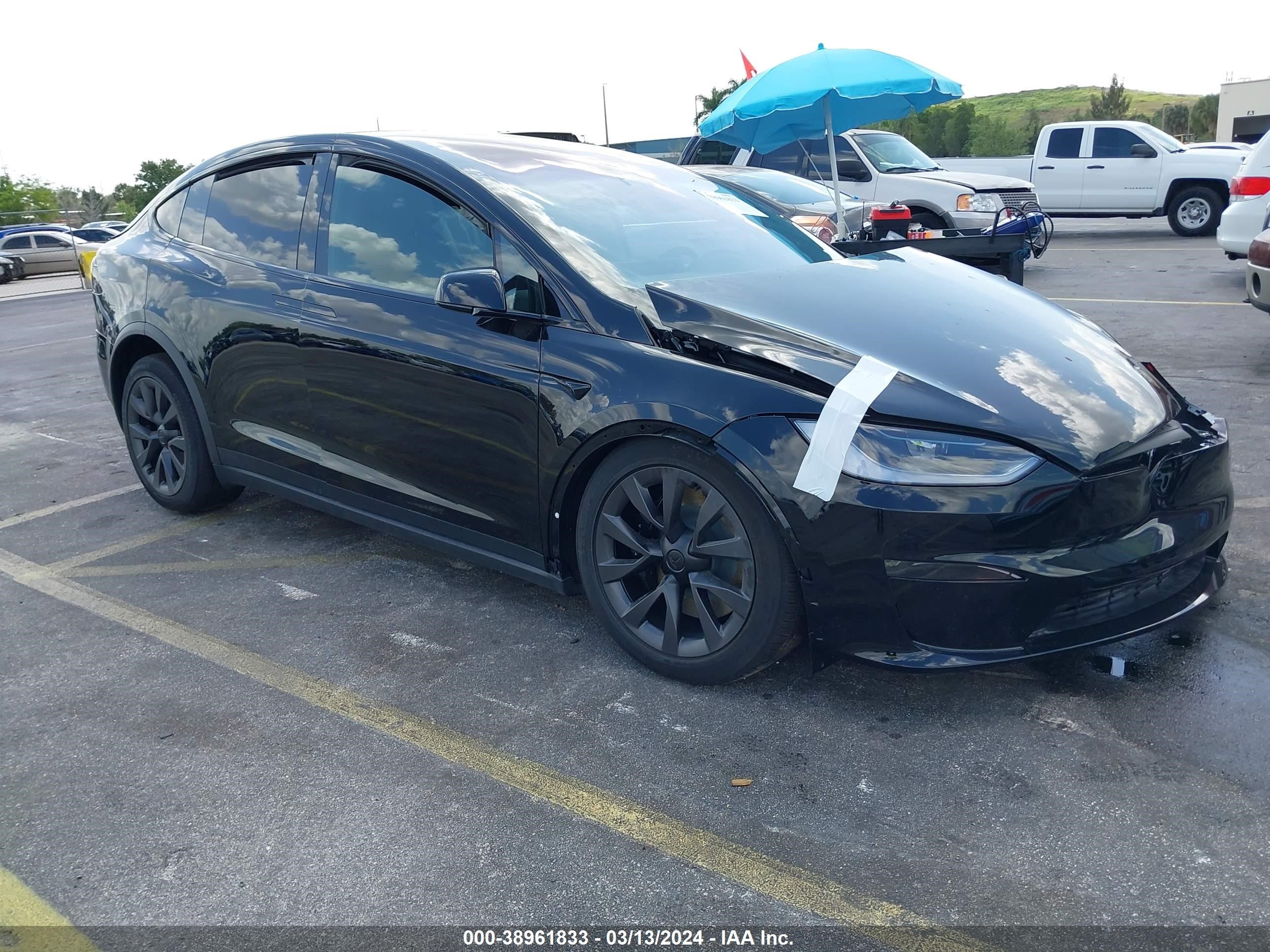 TESLA MODEL X 2024 7saxcbe53rf433108