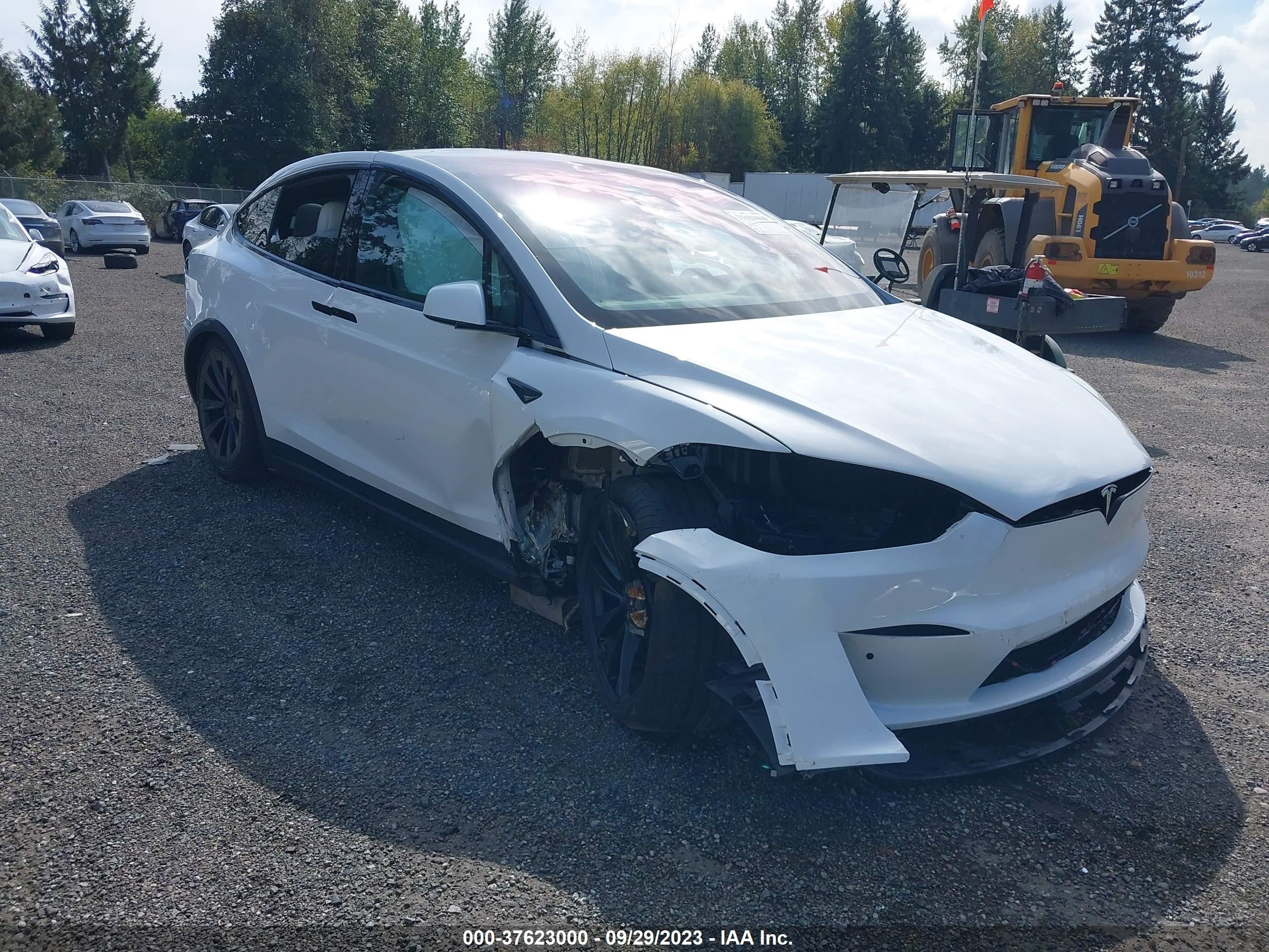 TESLA MODEL X 2023 7saxcbe68pf375728