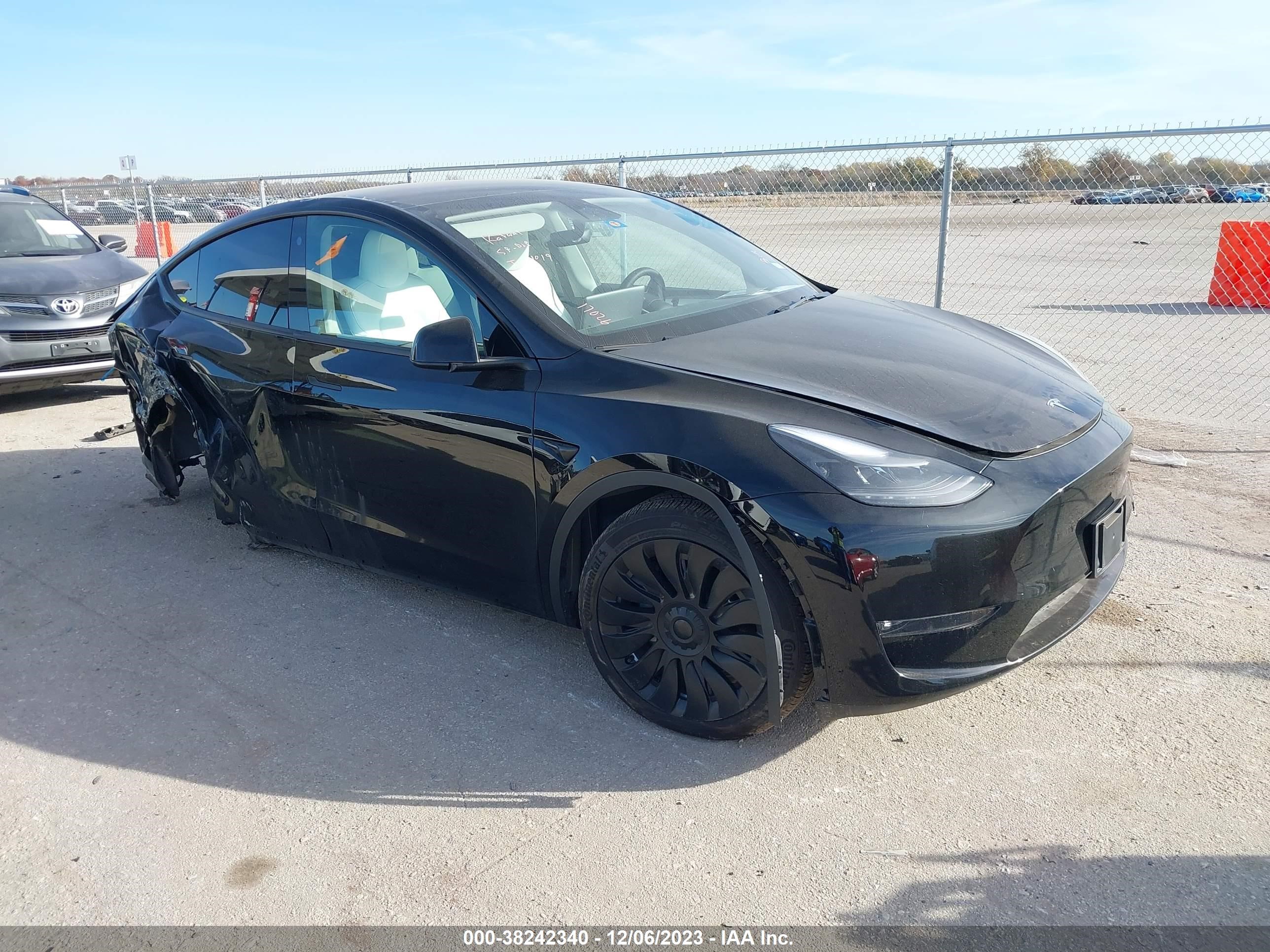 TESLA MODEL Y 2023 7saygaee4pf711417