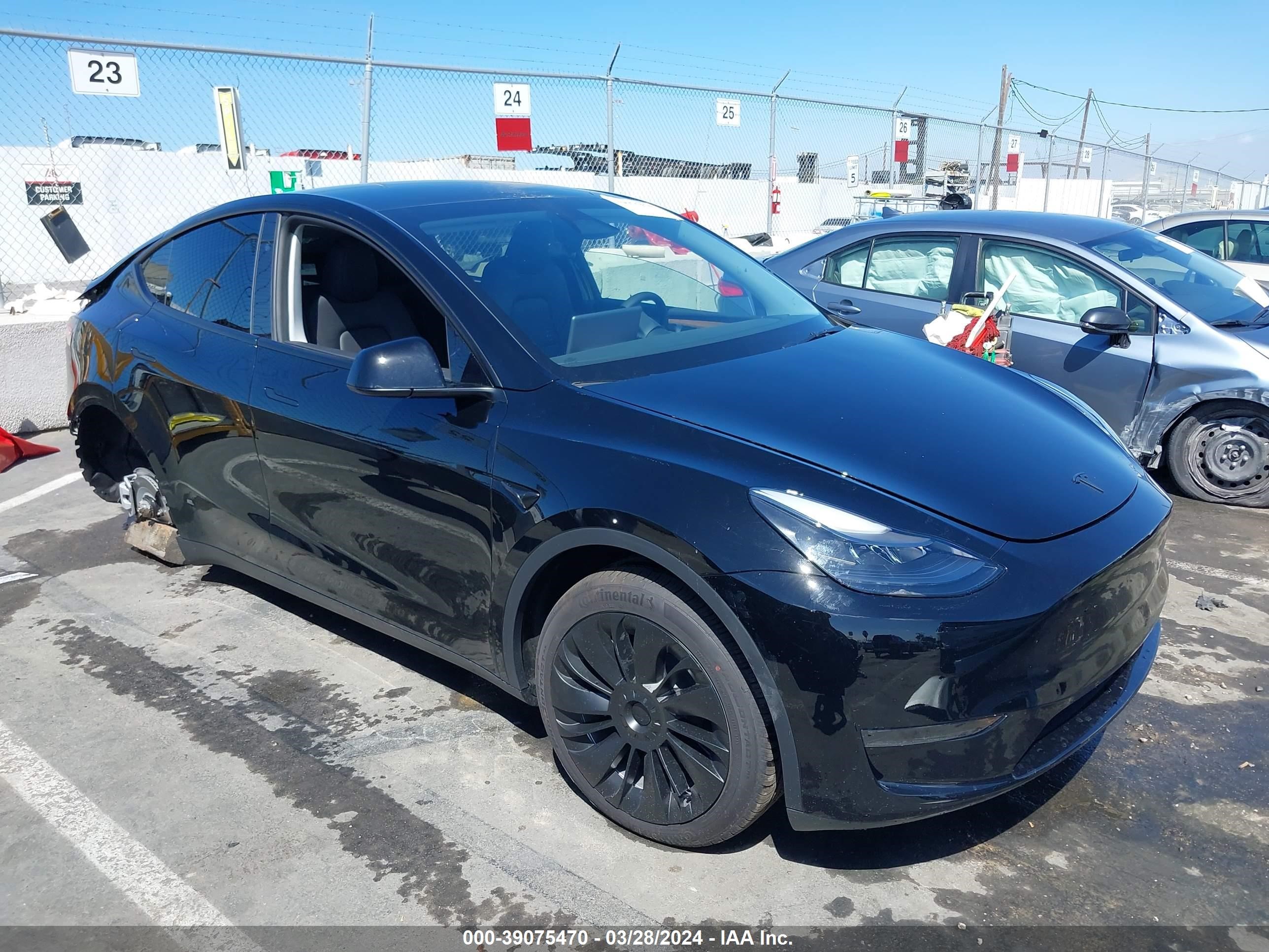 TESLA MODEL Y 2024 7saygded5rf010199