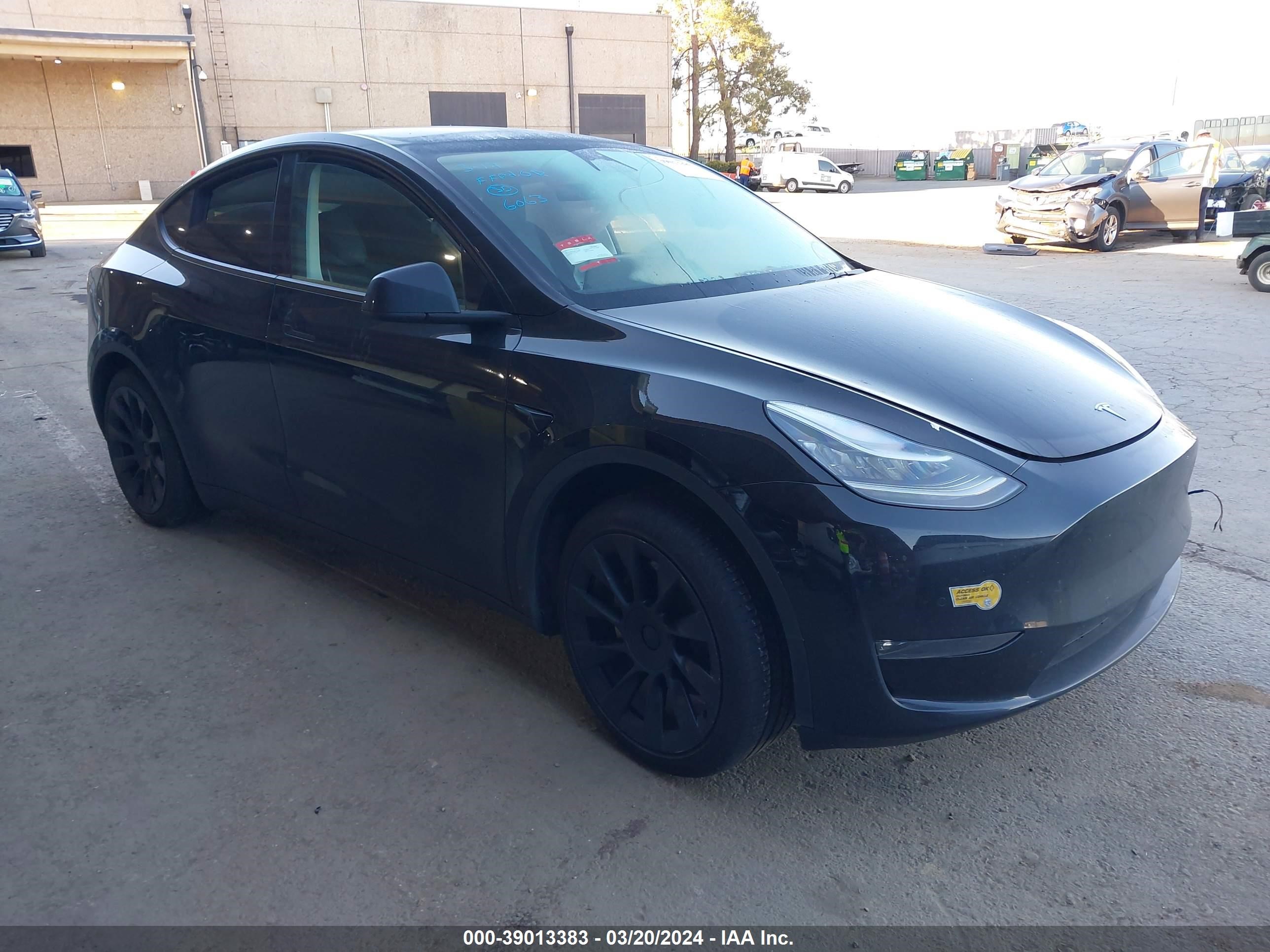 TESLA MODEL Y 2022 7saygdee0nf576063