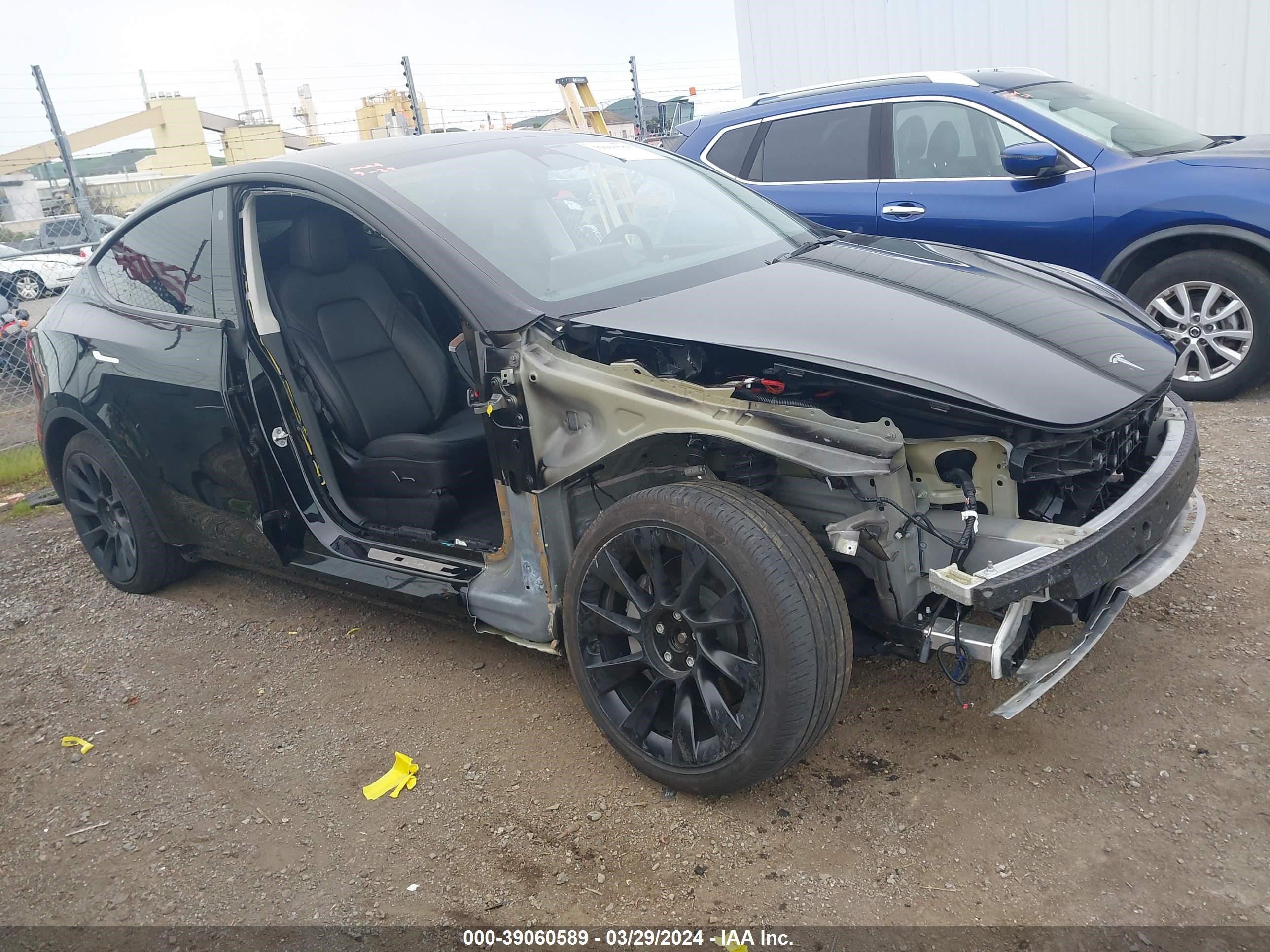 TESLA MODEL Y 2023 7saygdee0pf692351