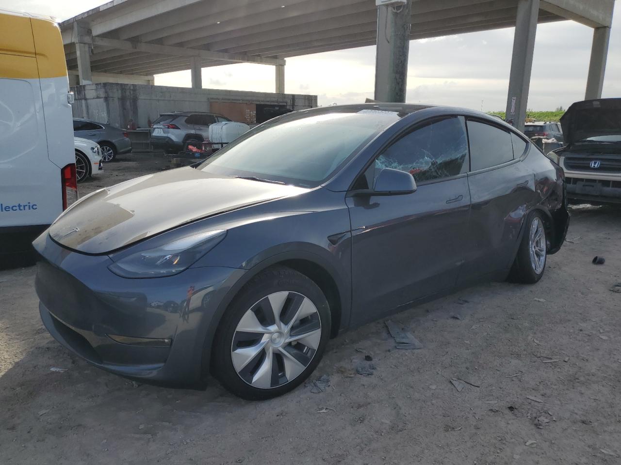 TESLA MODEL Y 2023 7saygdee2pf880904