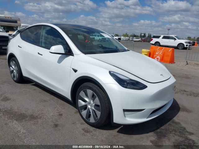 TESLA MODEL Y 2024 7saygdee3rf067123