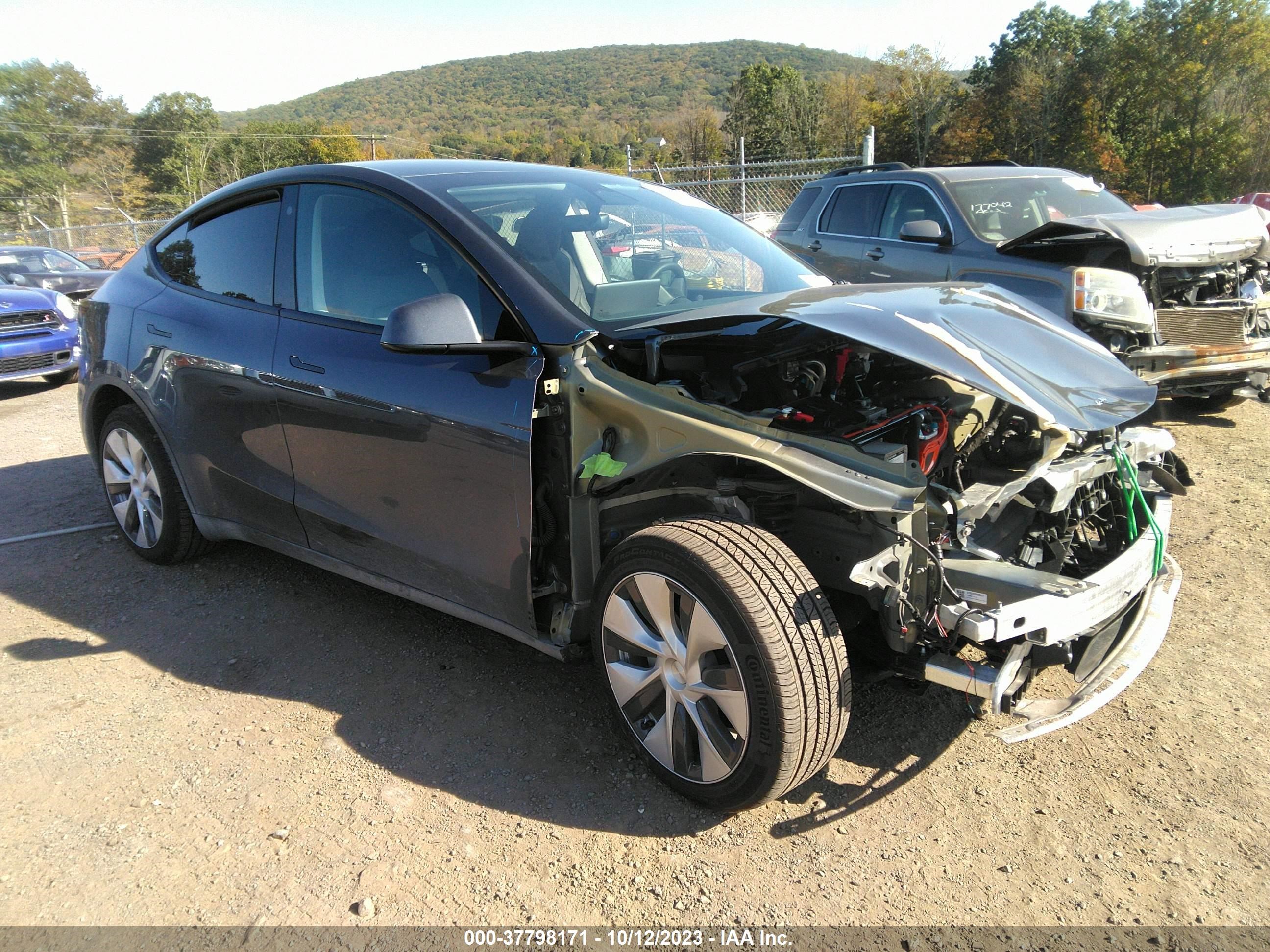 TESLA MODEL Y 2023 7saygdee4pa035789