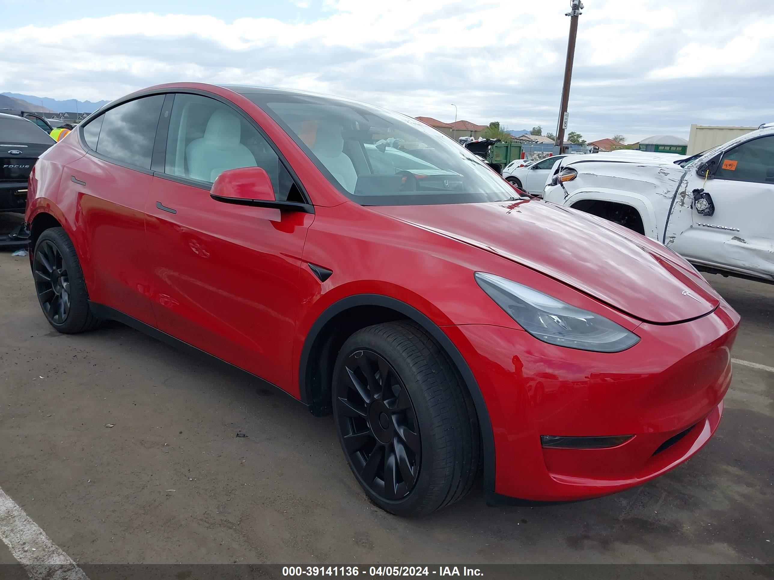 TESLA MODEL Y 2024 7saygdee4ra214837