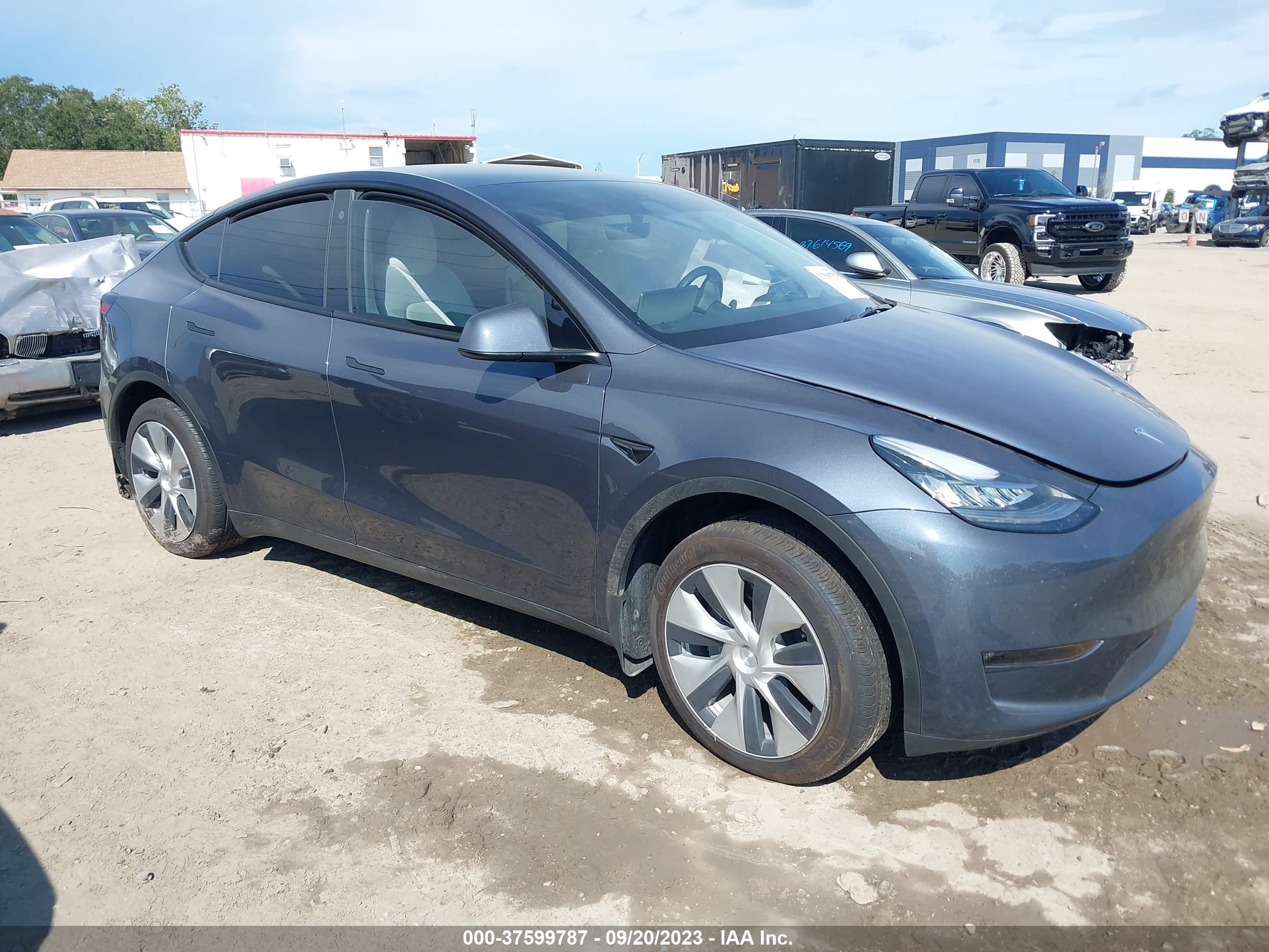 TESLA MODEL Y 2023 7saygdee5pa091711