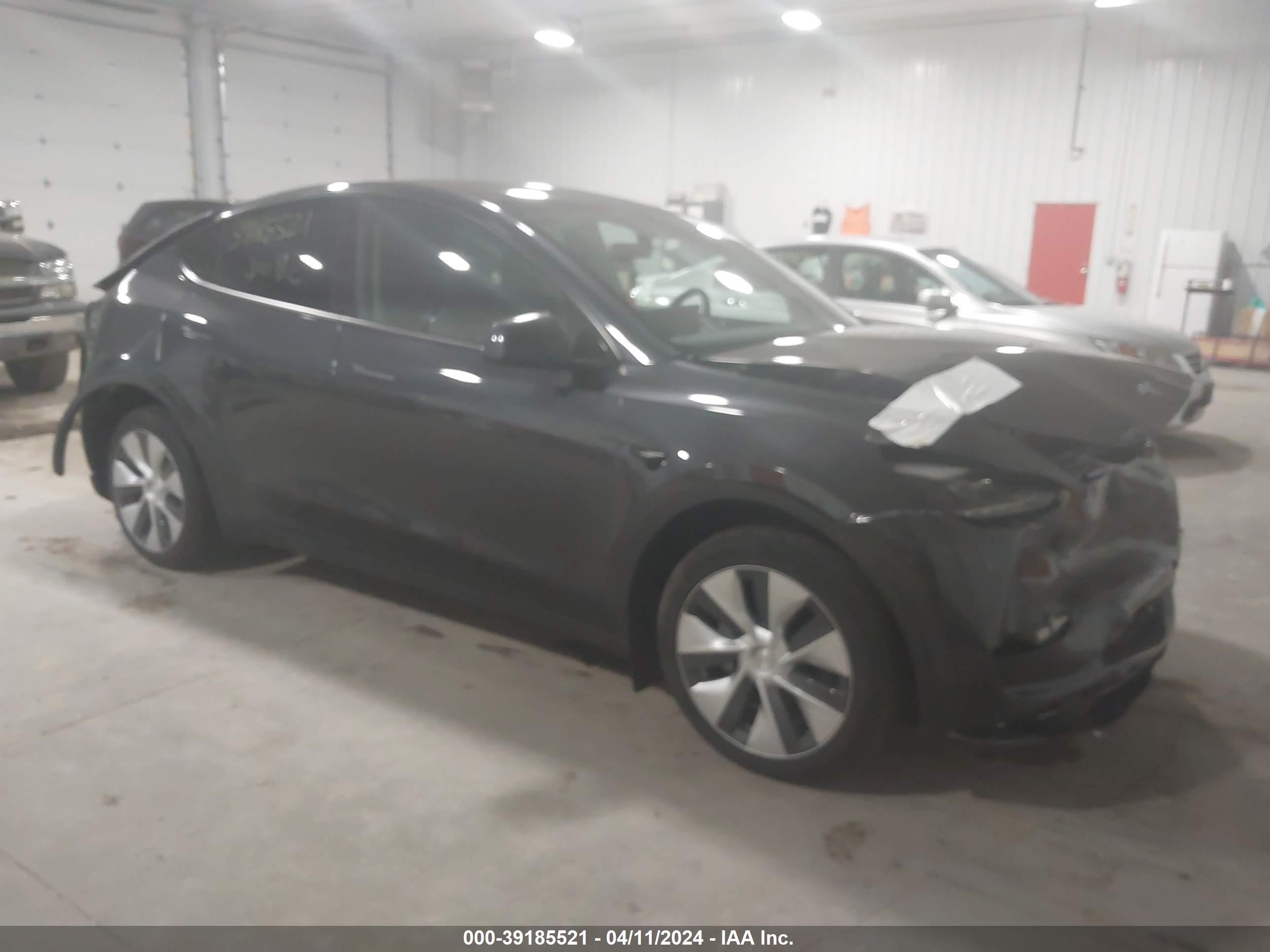 TESLA MODEL Y 2024 7saygdee7rf030432