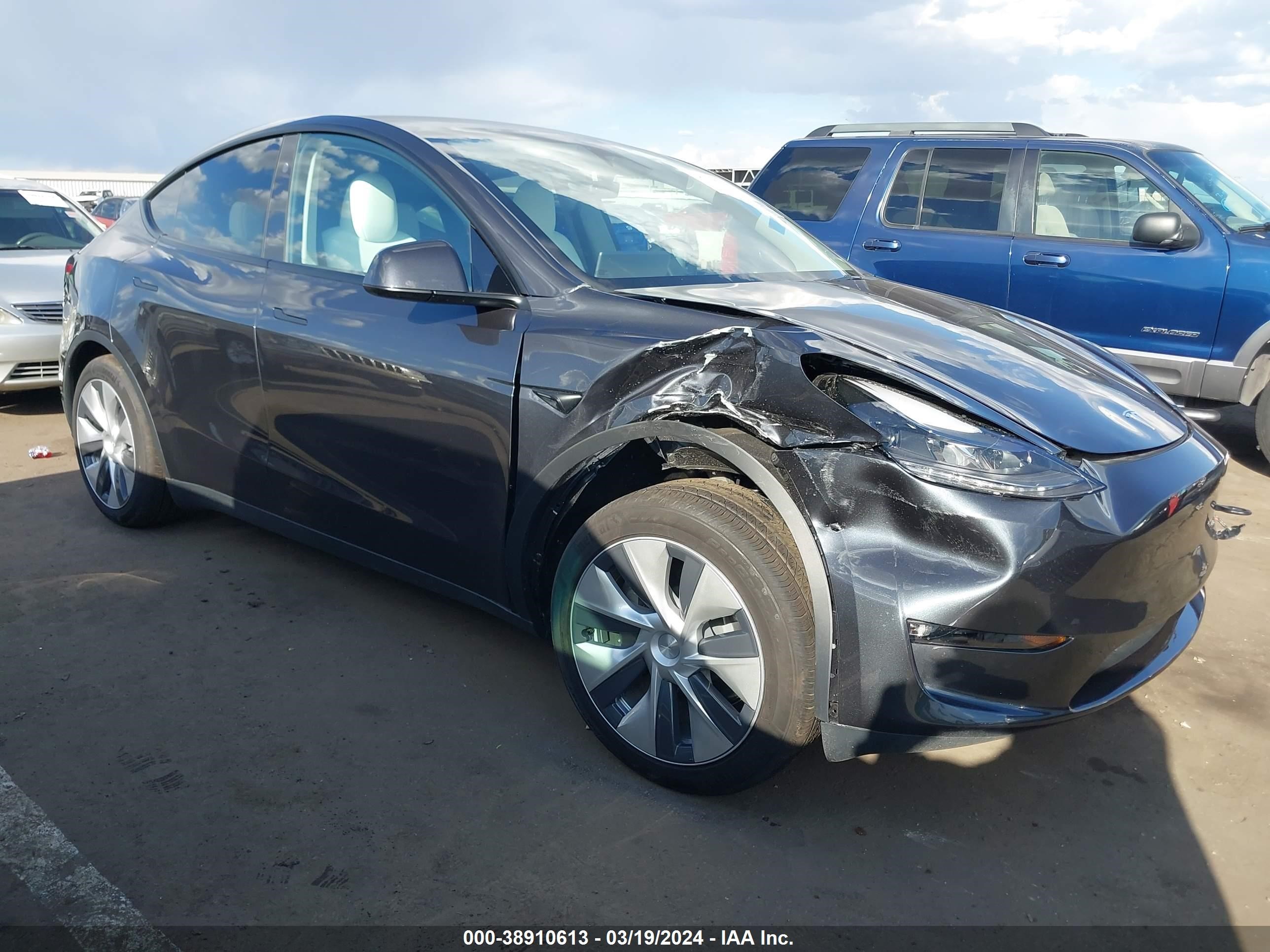 TESLA MODEL Y 2024 7saygdee7rf995629