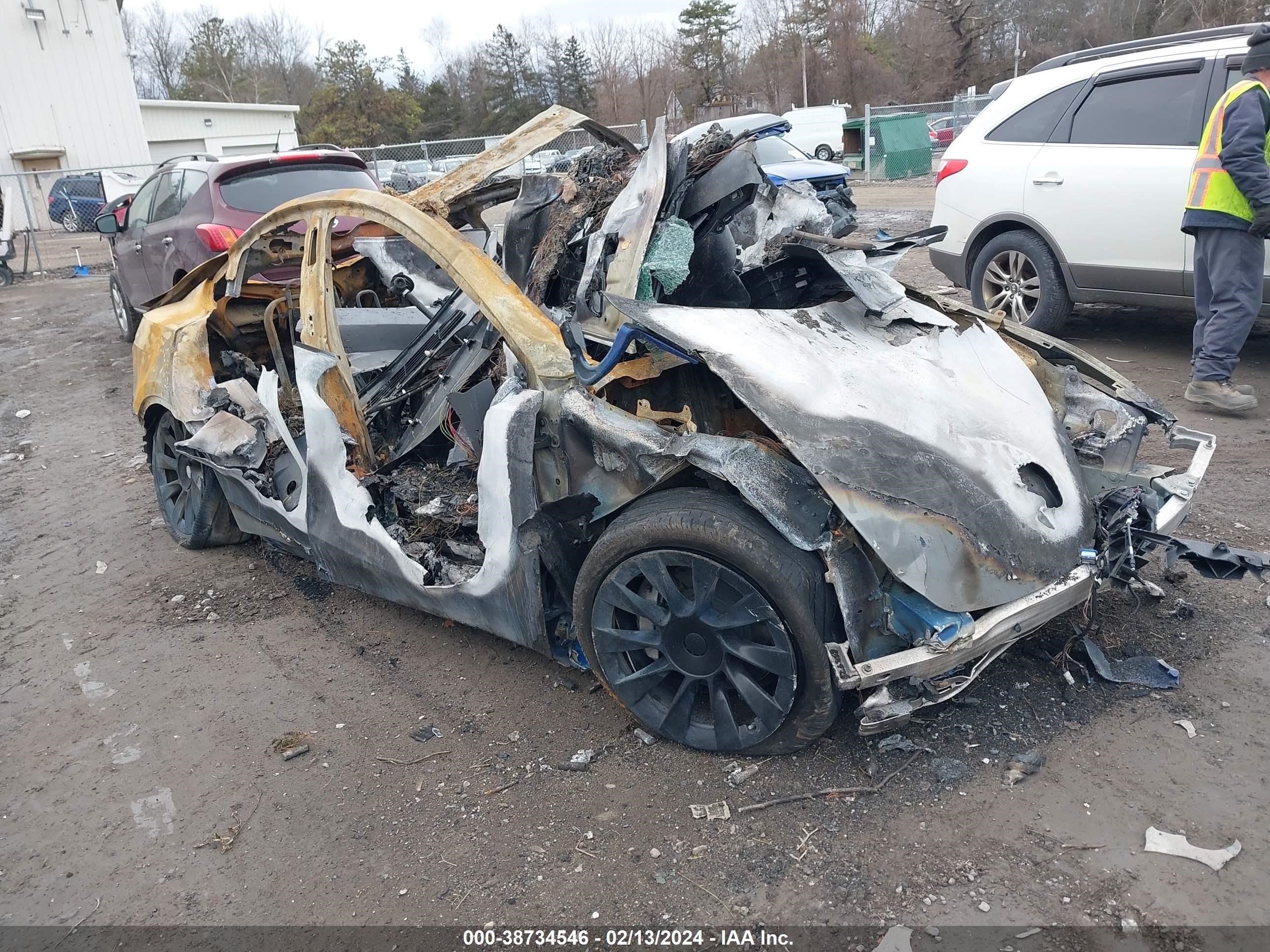 TESLA MODEL Y 2022 7saygdee9nf437520