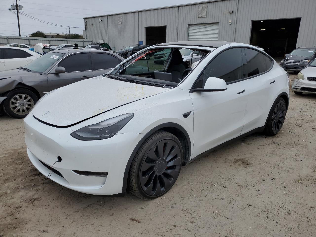 TESLA MODEL Y 2023 7saygdef2pf701494