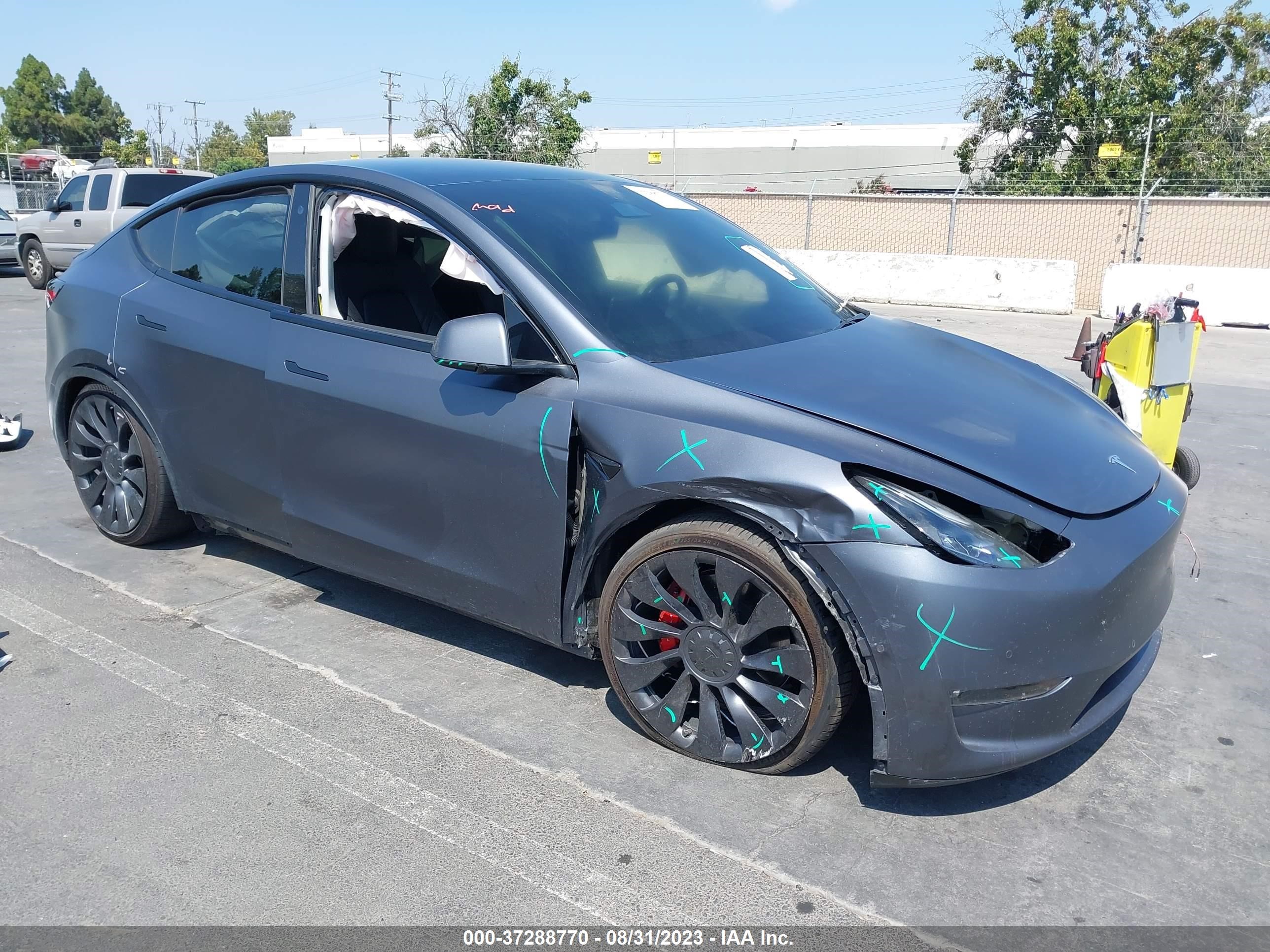 TESLA MODEL Y 2022 7saygdef8nf485244