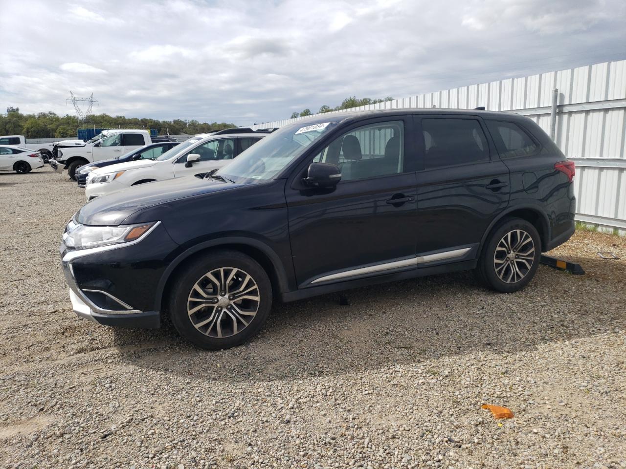 MITSUBISHI OUTLANDER 2018 ja4ad3a38jz000547