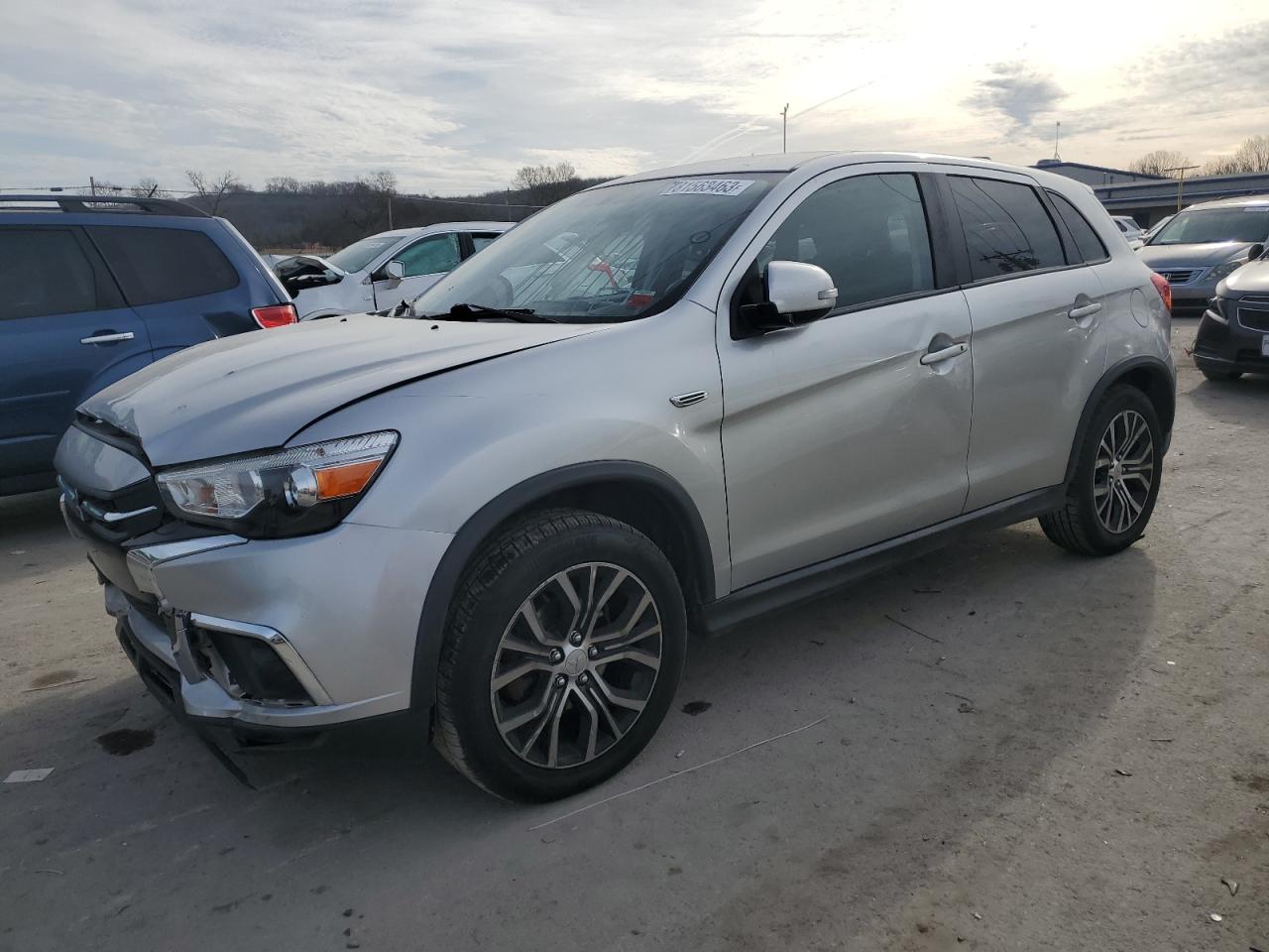 MITSUBISHI OUTLANDER 2018 ja4ar3au2ju022924