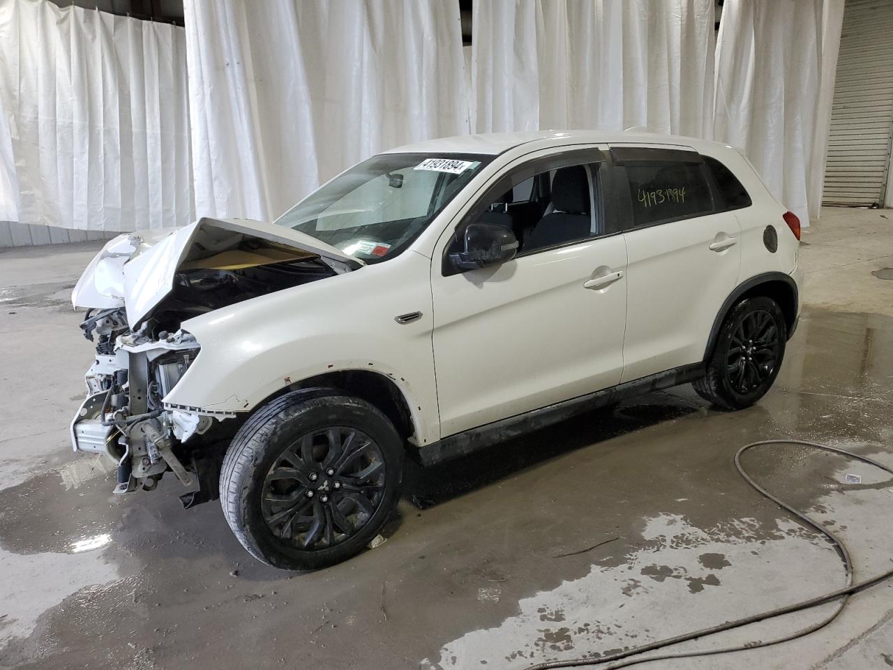 MITSUBISHI OUTLANDER 2018 ja4ar3au3ju006926