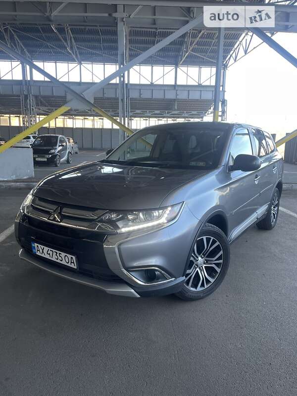 MITSUBISHI OUTLANDER 2017 ja4az2a30hz010236