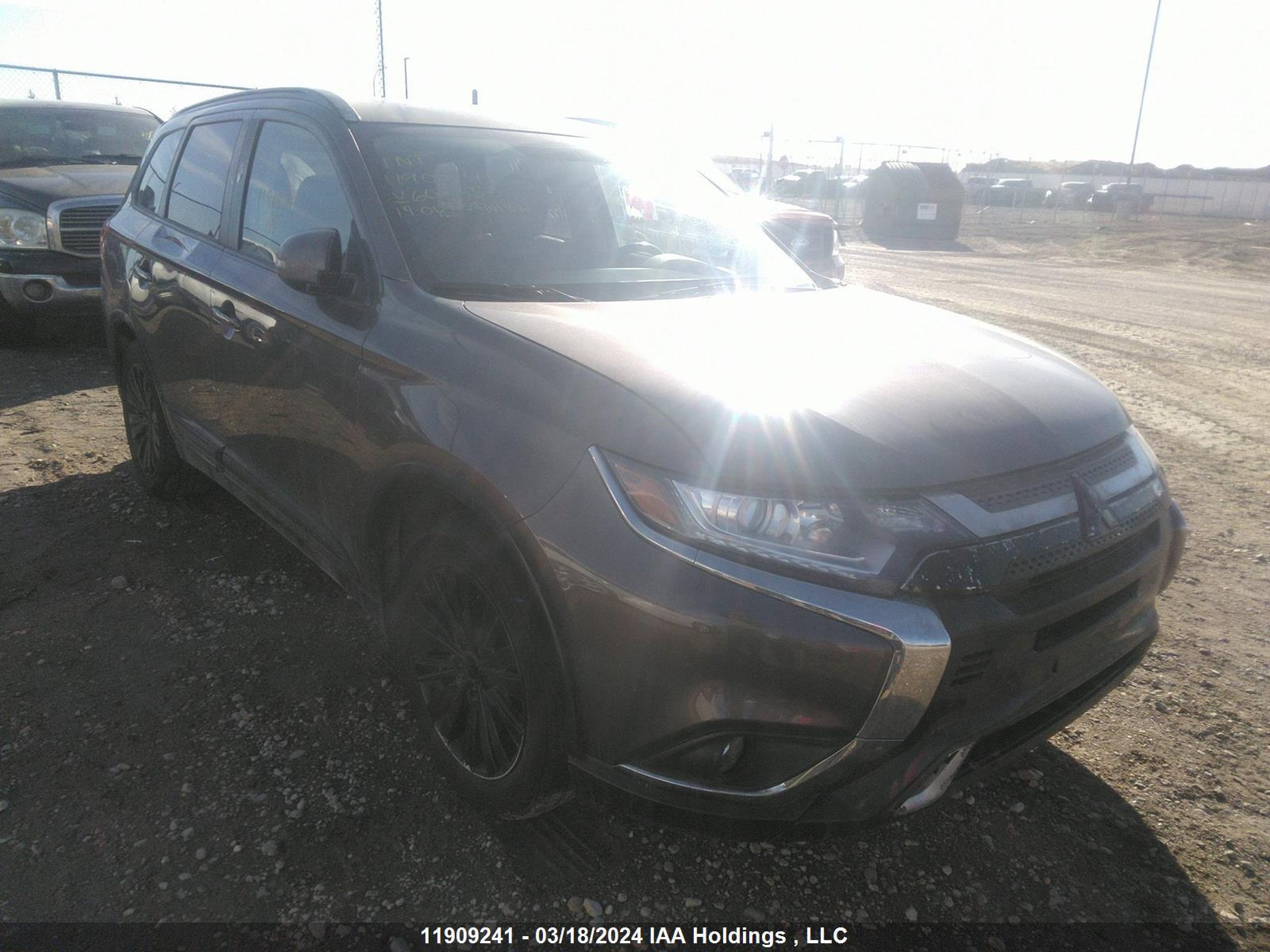 MITSUBISHI OUTLANDER 2019 ja4az2a35kz602450