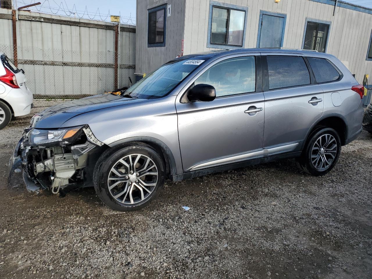 MITSUBISHI OUTLANDER 2017 ja4az2a37hz056016